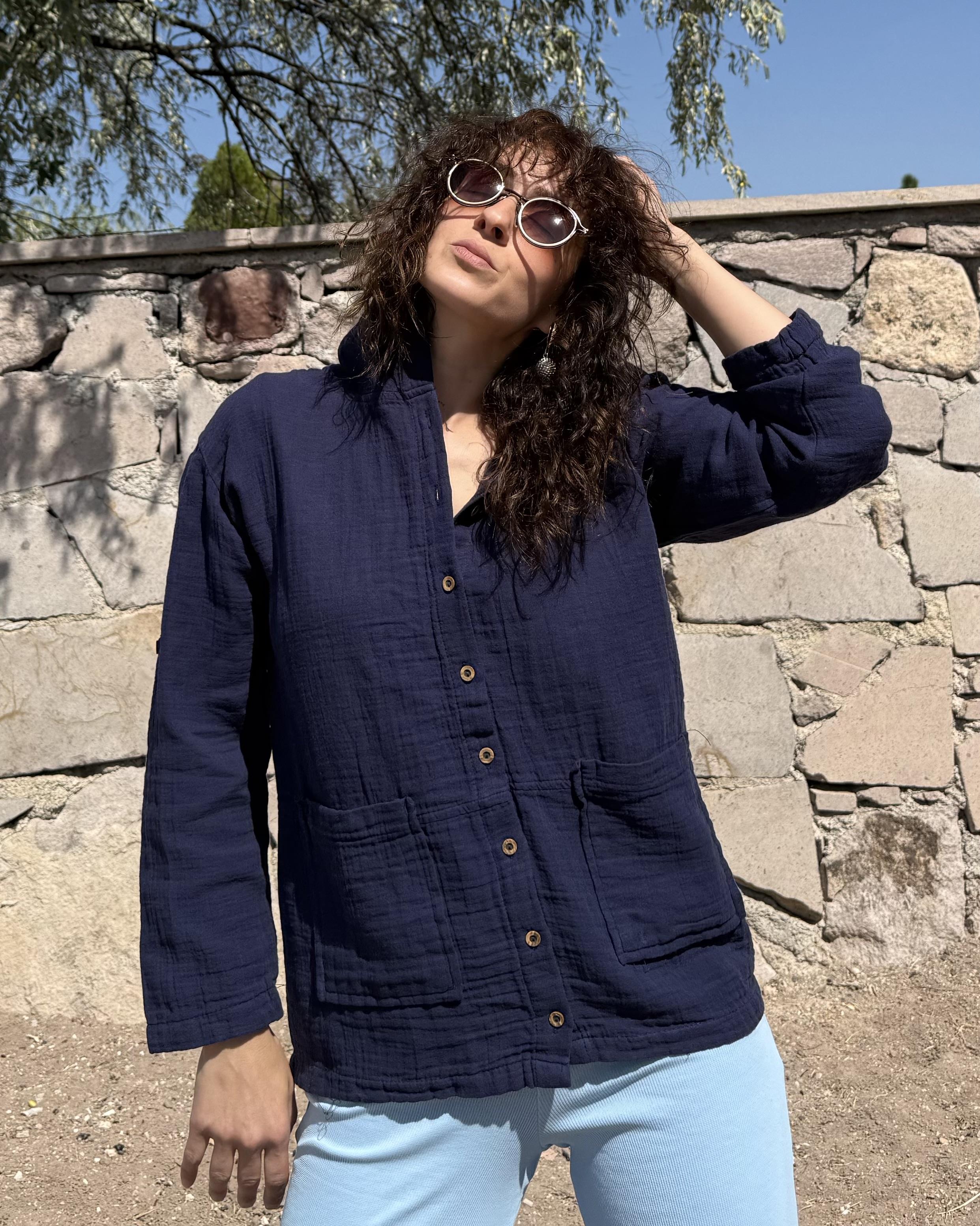 Lacivert Kapüşonlu Oversize Cepli Müslin Kumaş Gömlek