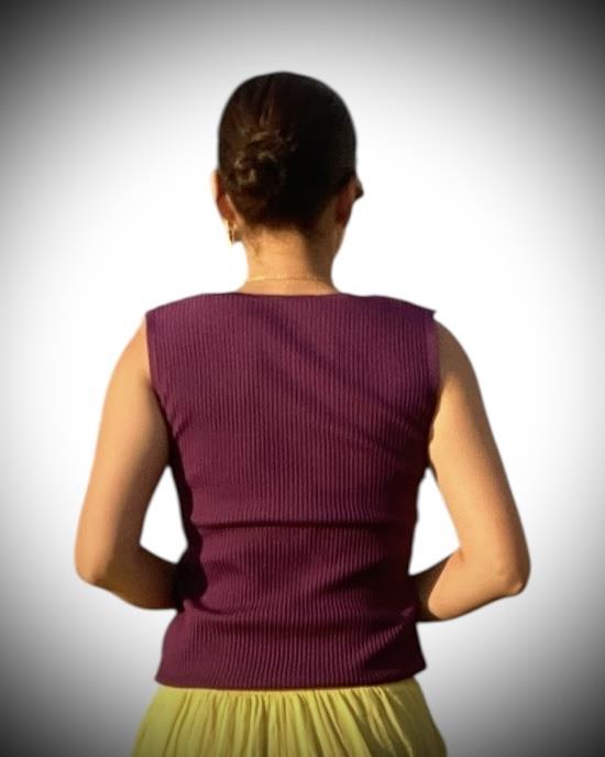 Mürdüm Kare Yaka V Kesim Triko Atlet