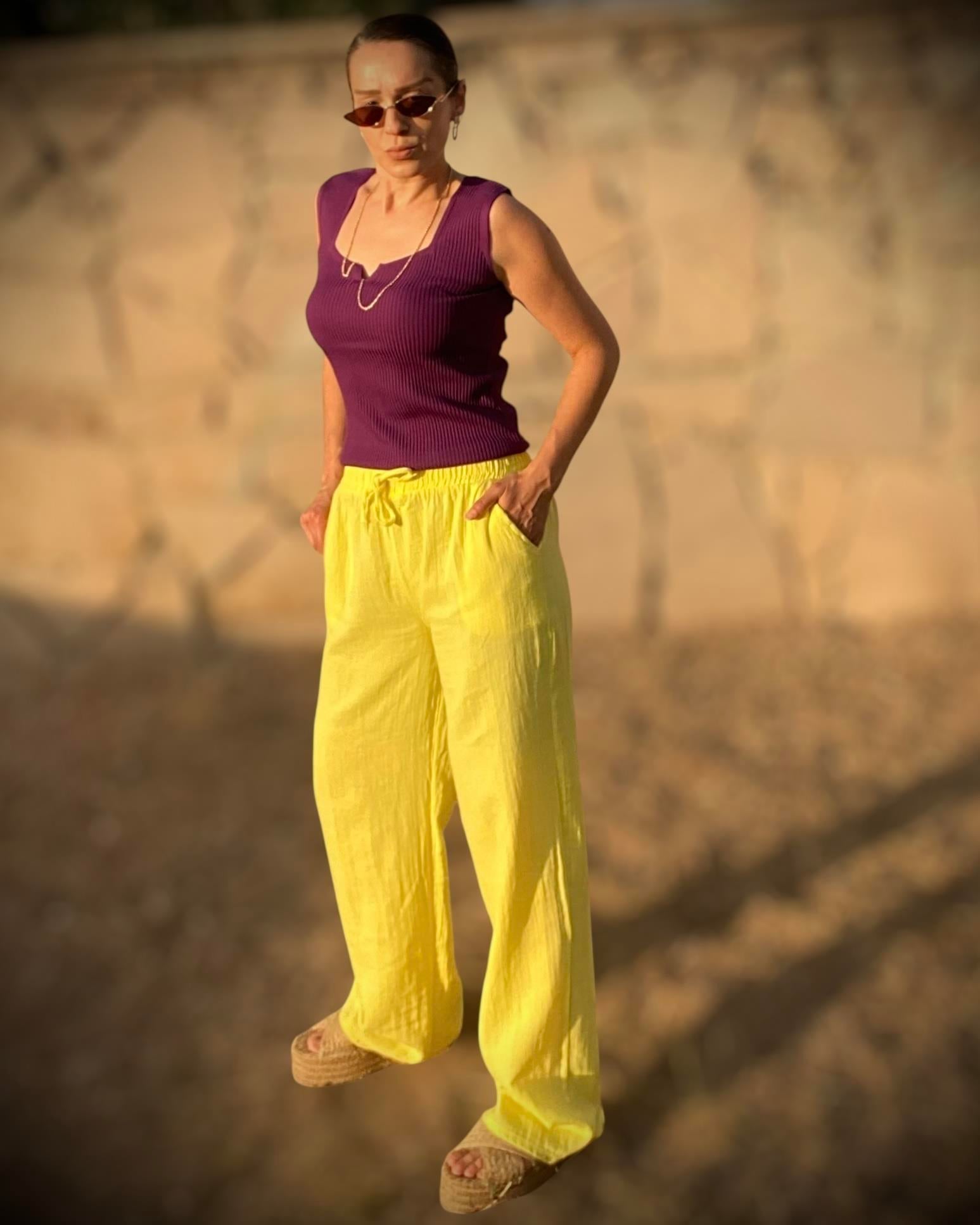 Sarı Belden Lastikli ve Bağcıklı Düz Paça Pantolon