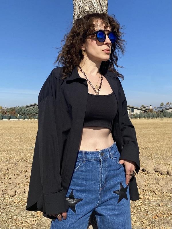 SİYAH OWERSİZE KAPATMA DETAYLI GÖMLEK