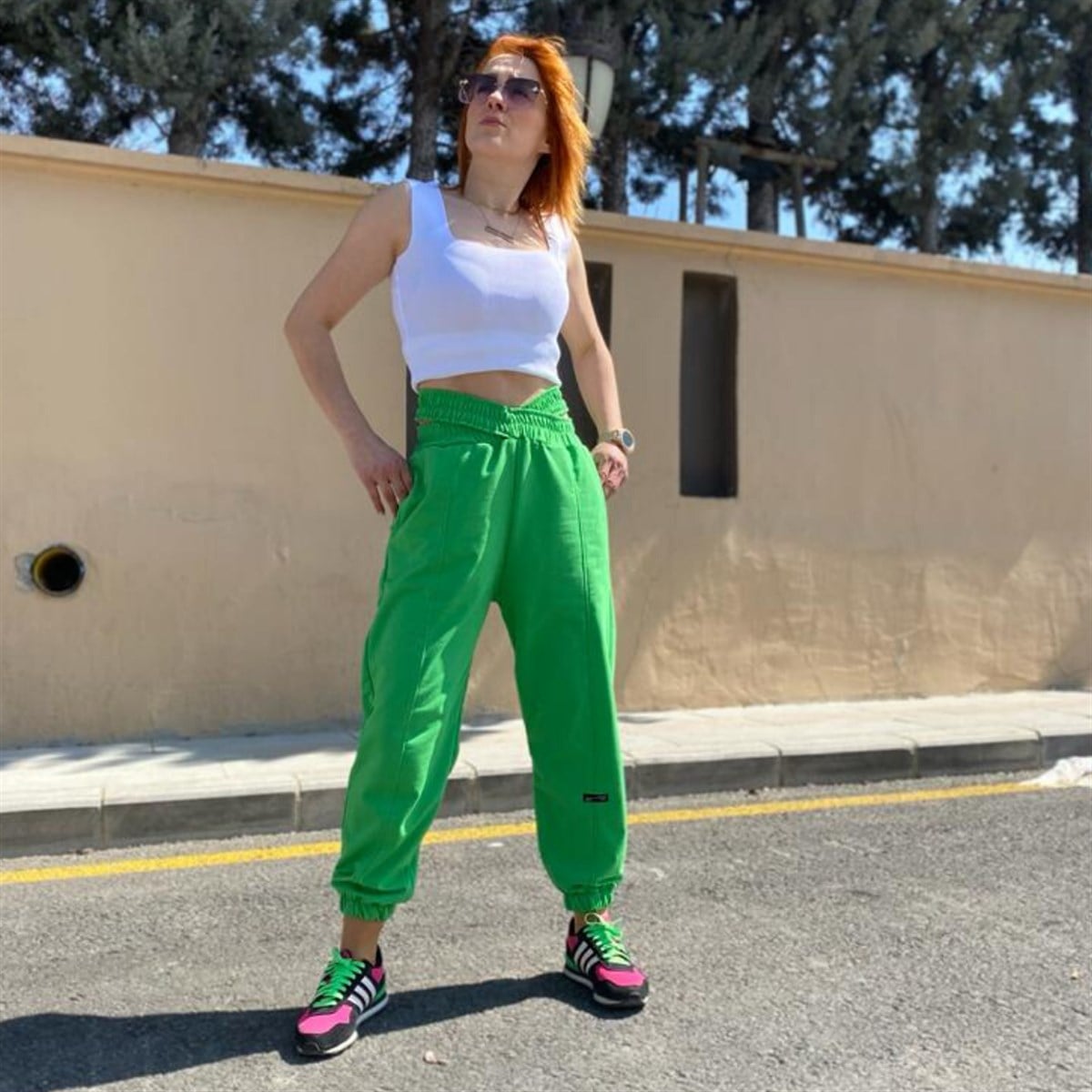 YEŞİL – ÇİFT KEMERLİ, CEPLİ, PAÇA LASTİKLİ, EŞOFMAN ALTI