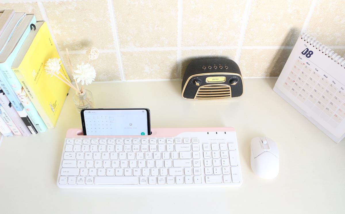 A4-Tech FBK25 Siyah Bluetooth Q Kablosuz Klavye - Beyaz