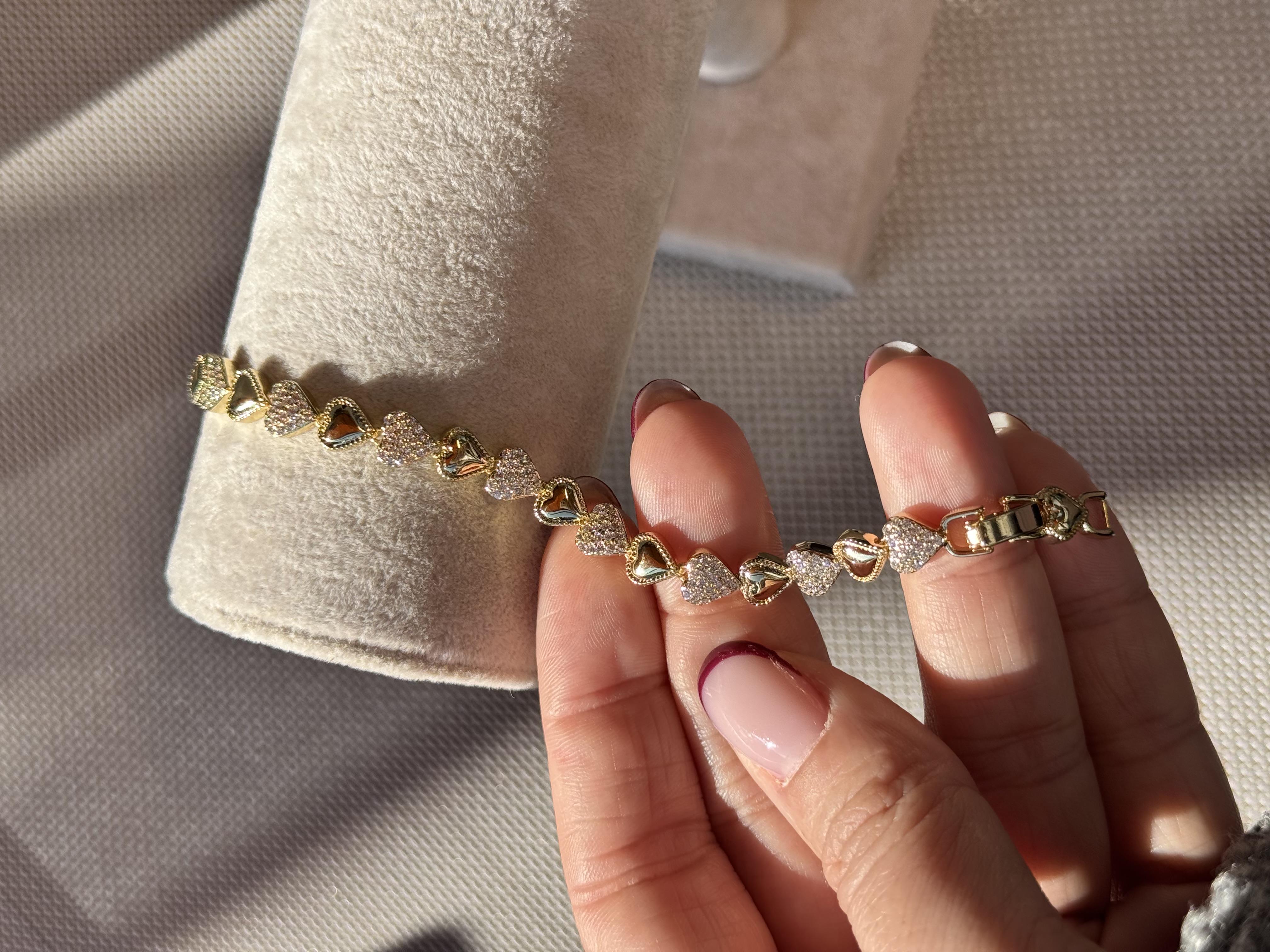 14k gold ve taşlı kalp bileklik