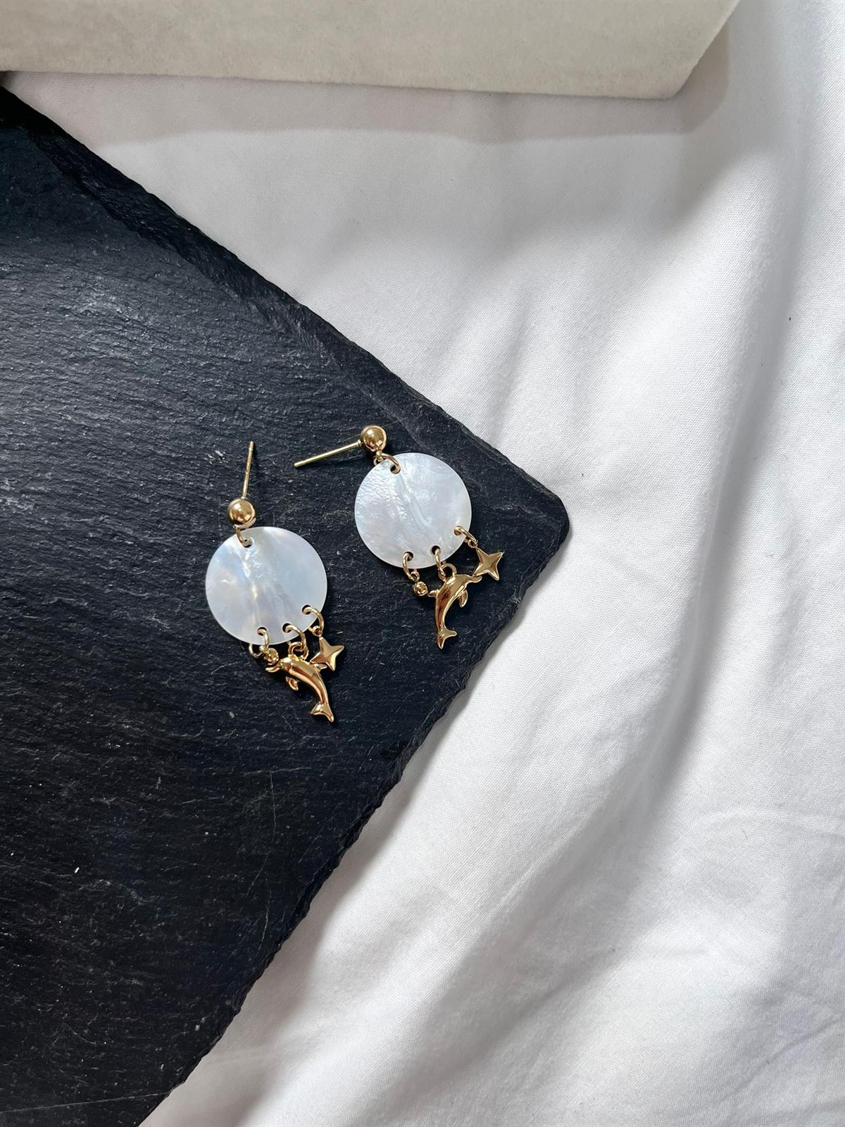 Beyaz Mine ve Yunus Detaylı Vip Küpe