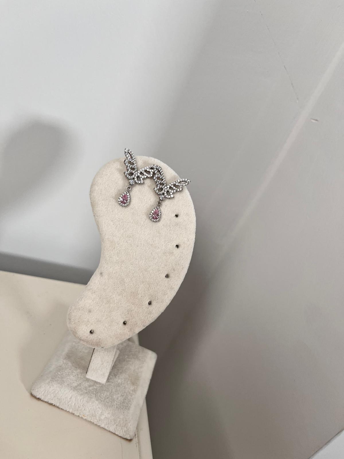 Gümüş Renk Kelebek Pembe Taş Vip Küpe