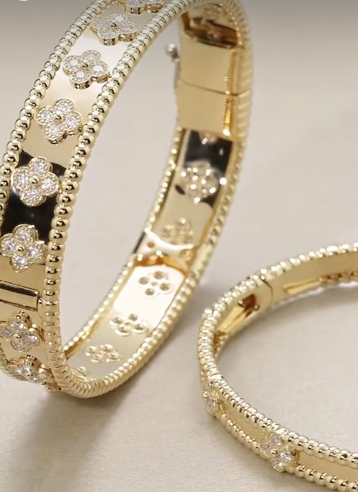Tiff gold yonca bileklik