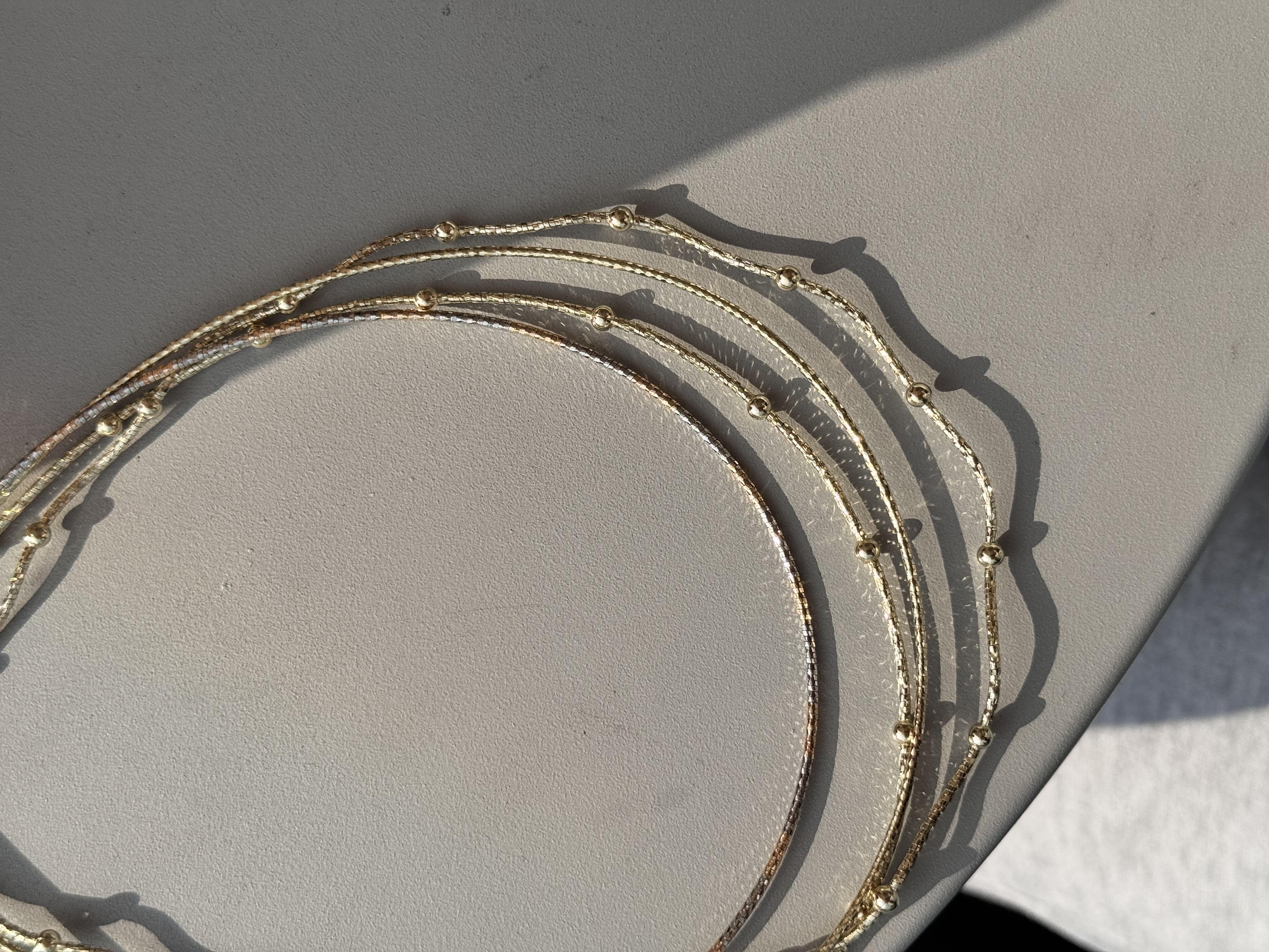 Gold düz tel Kolye