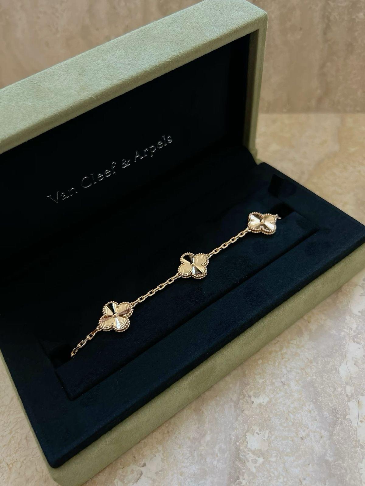 Marka gold yonca bileklik