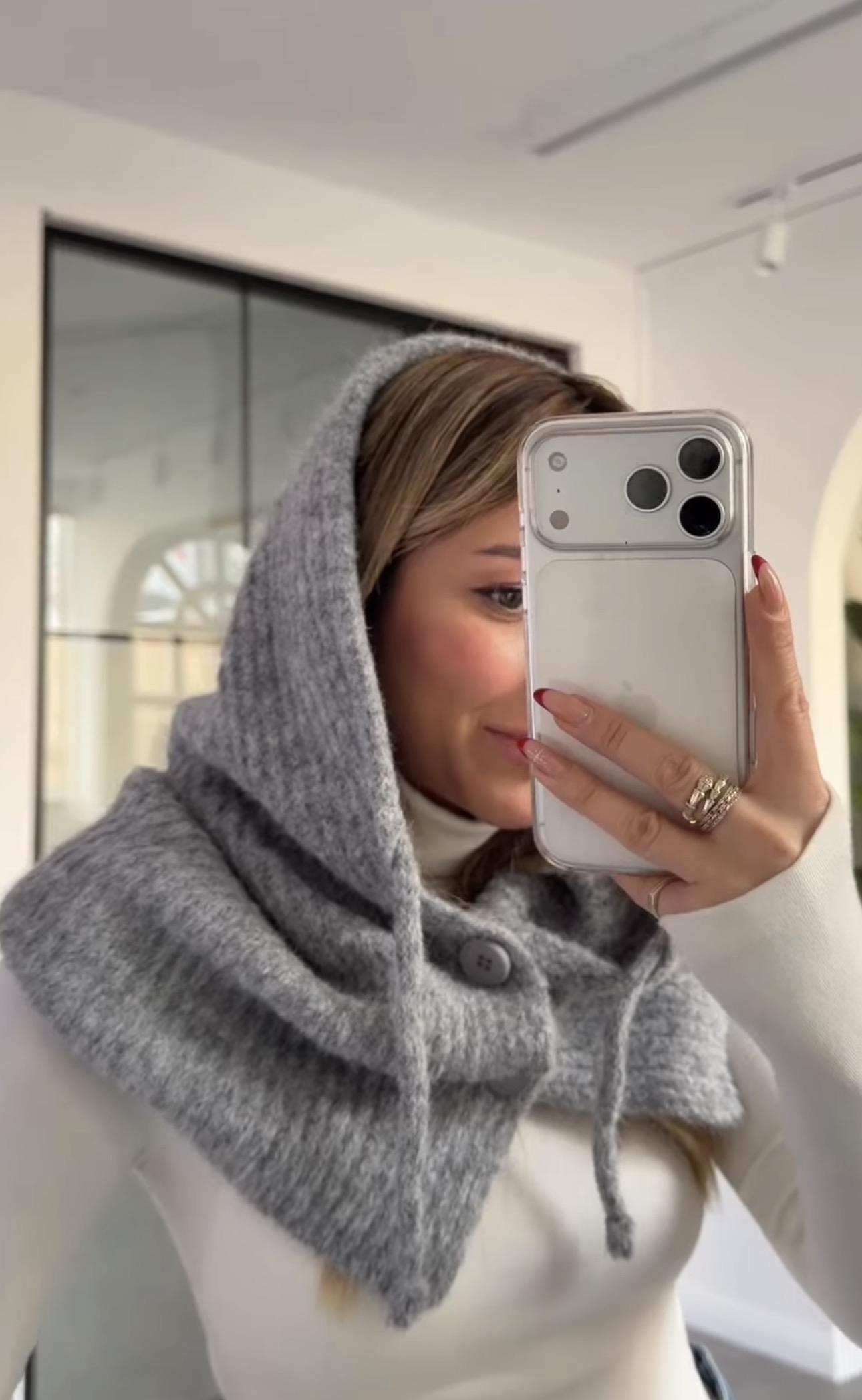 Örgü düğmeli gri balaklava  