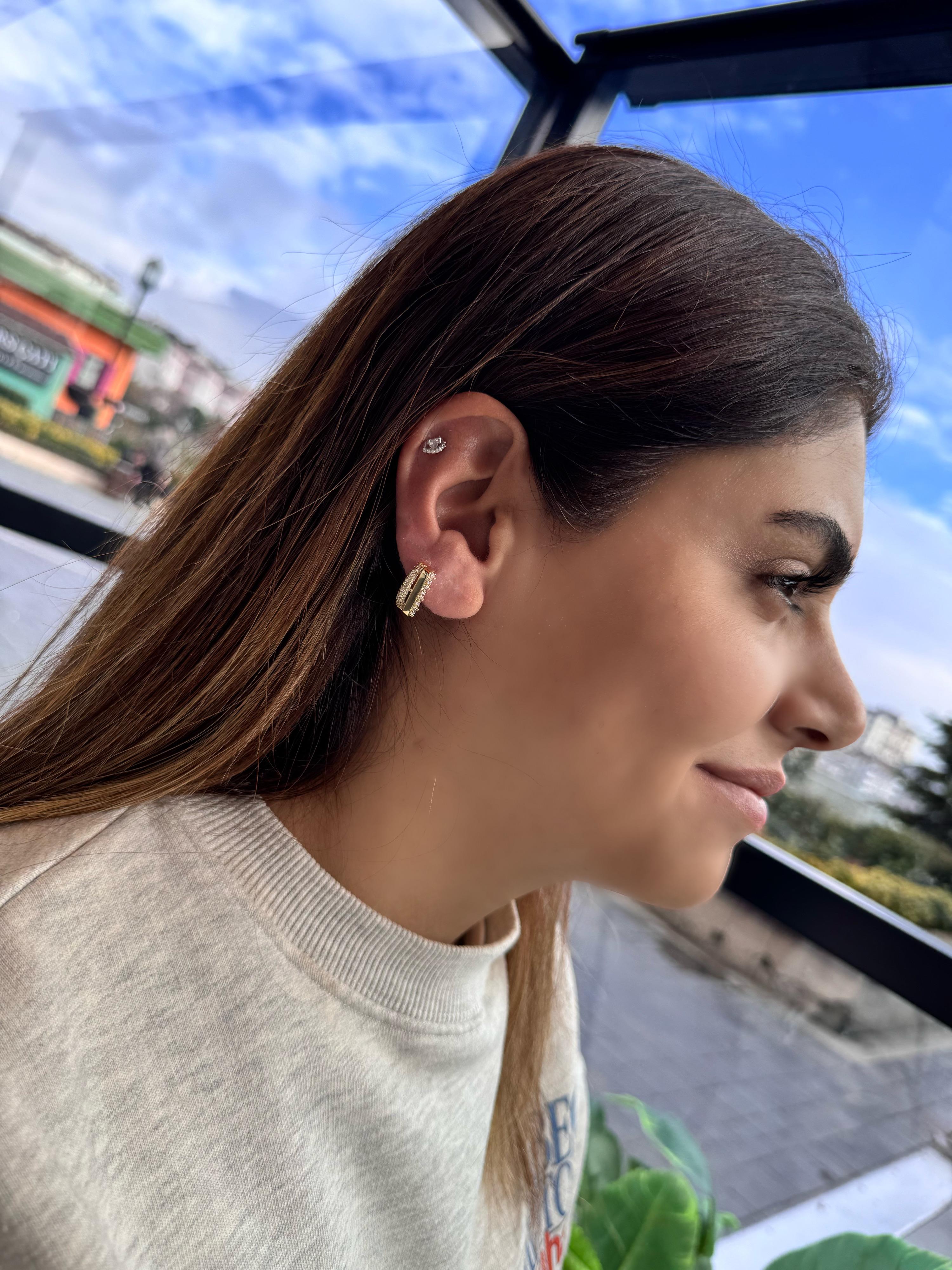 Özel Seri kare ve halka görünümlü Küpe