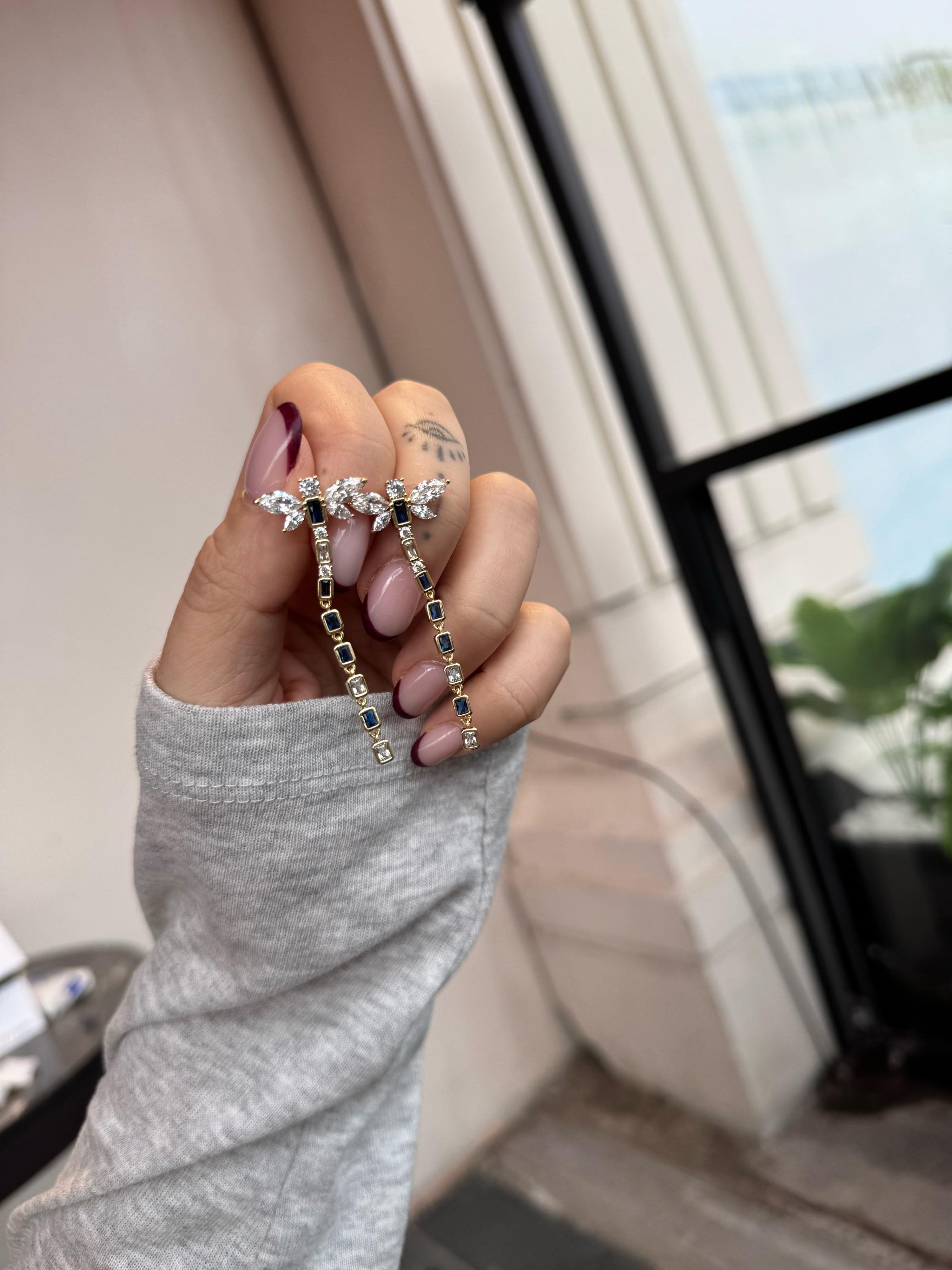 Özel Seri mavi taşlı sallantılı küpe