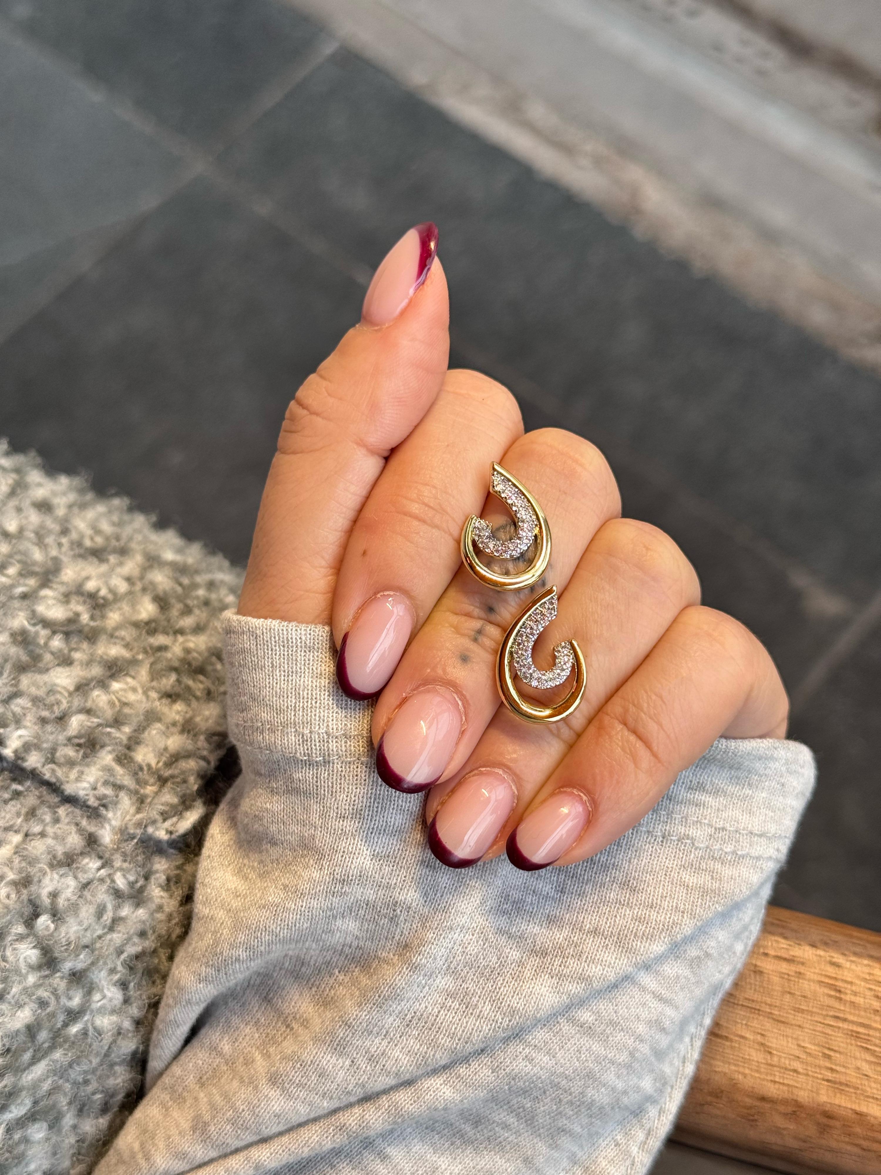 Özel Seri oval gold taşlı küpe