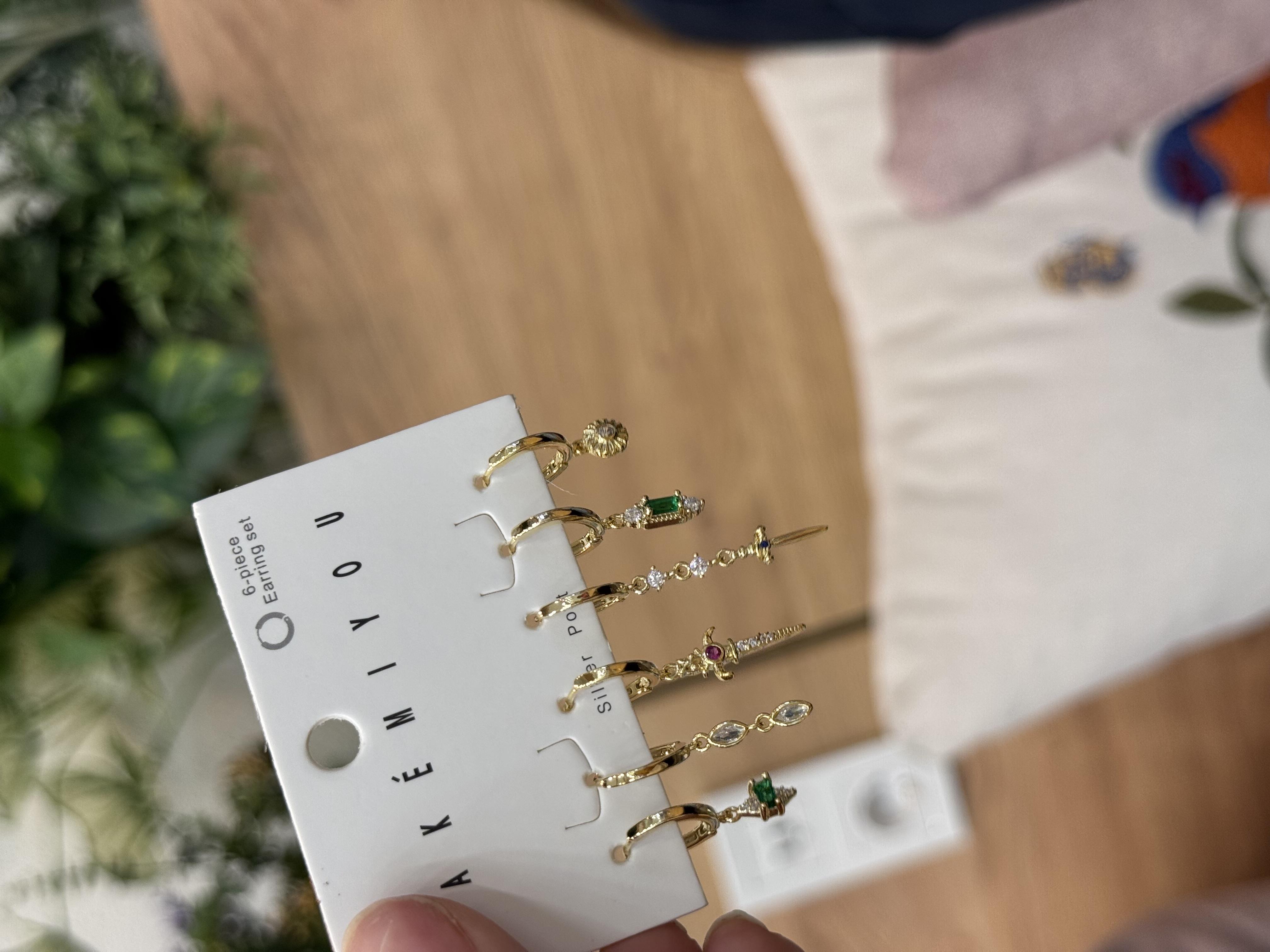 Özel Seri Sallantılı Uzun Altılı Set Küpe