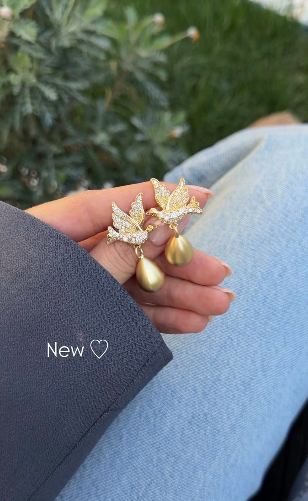 Özel Seri taşlı gold küpe