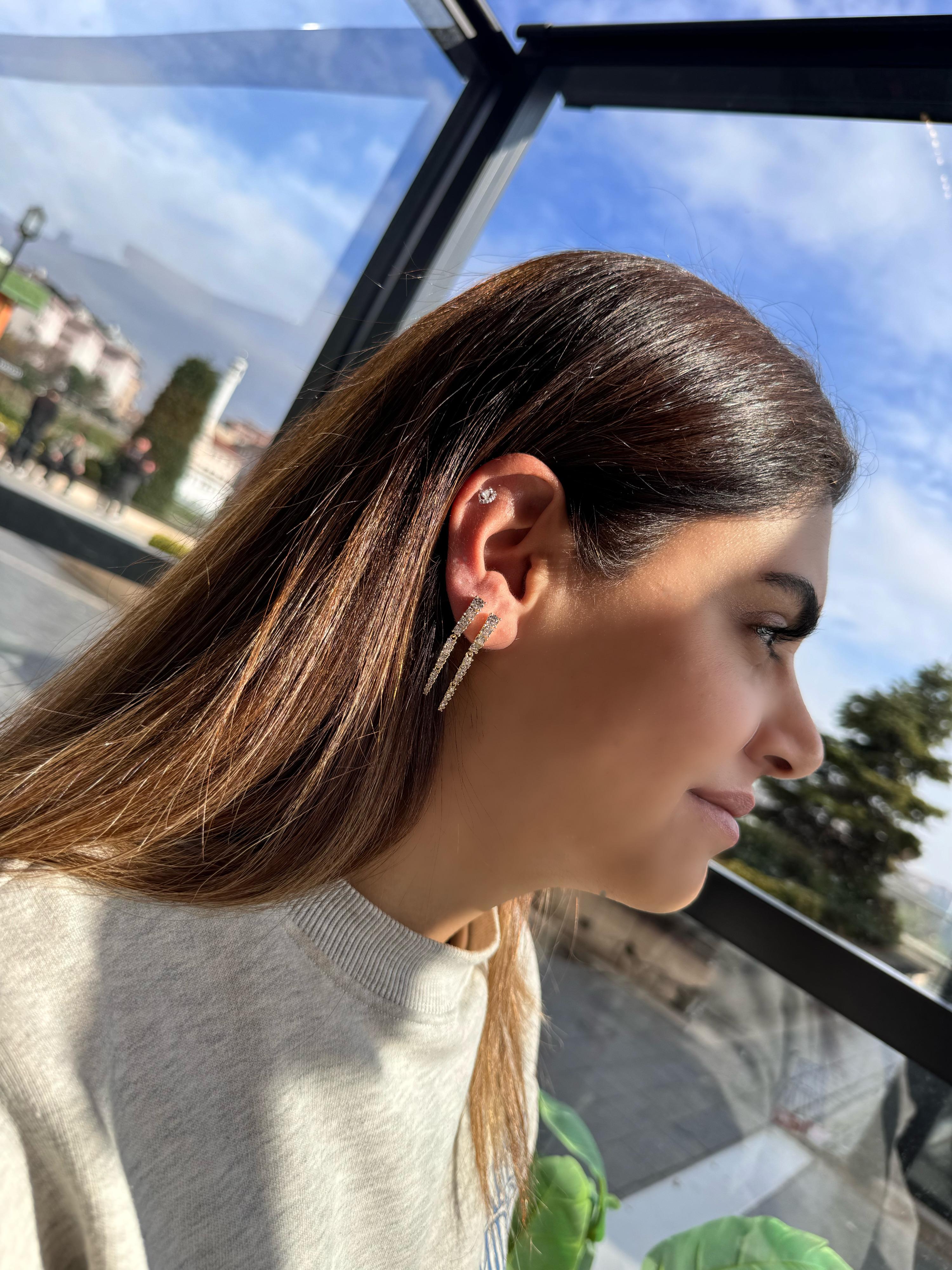 Özel Seri uzun zircon taşlı Küpe