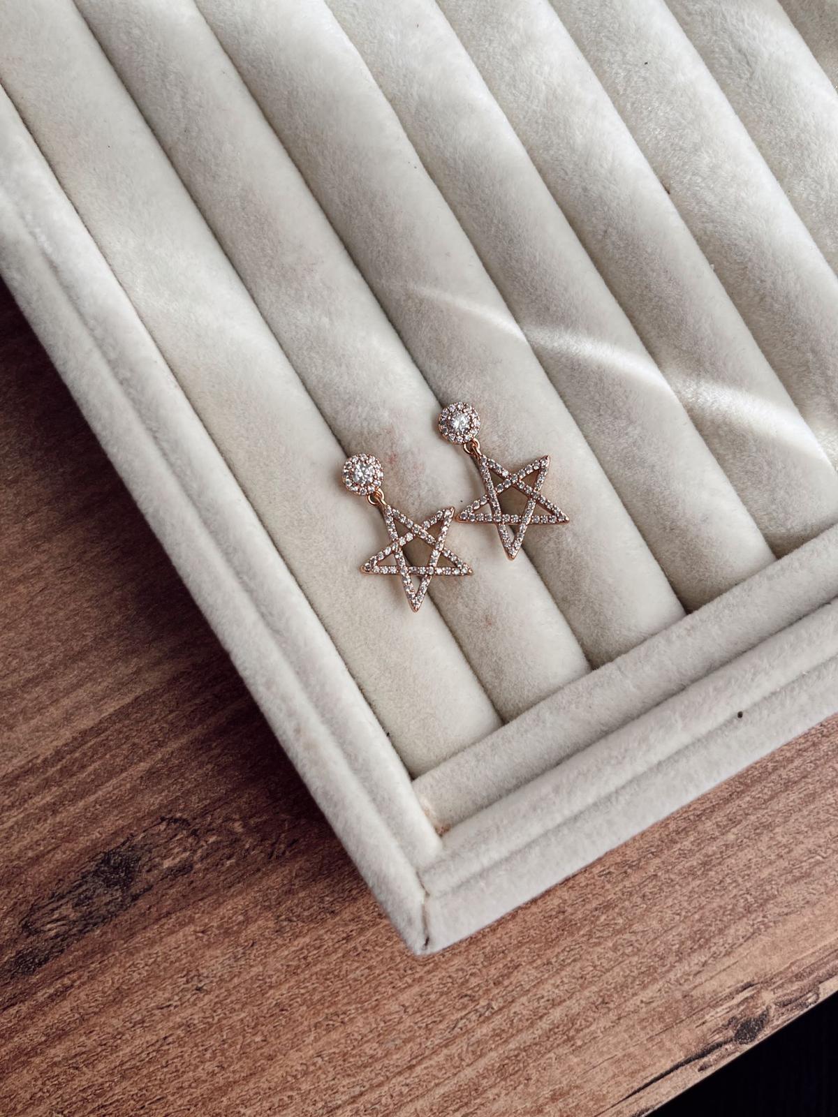 Tek Taş Yıldız Vip Küpe