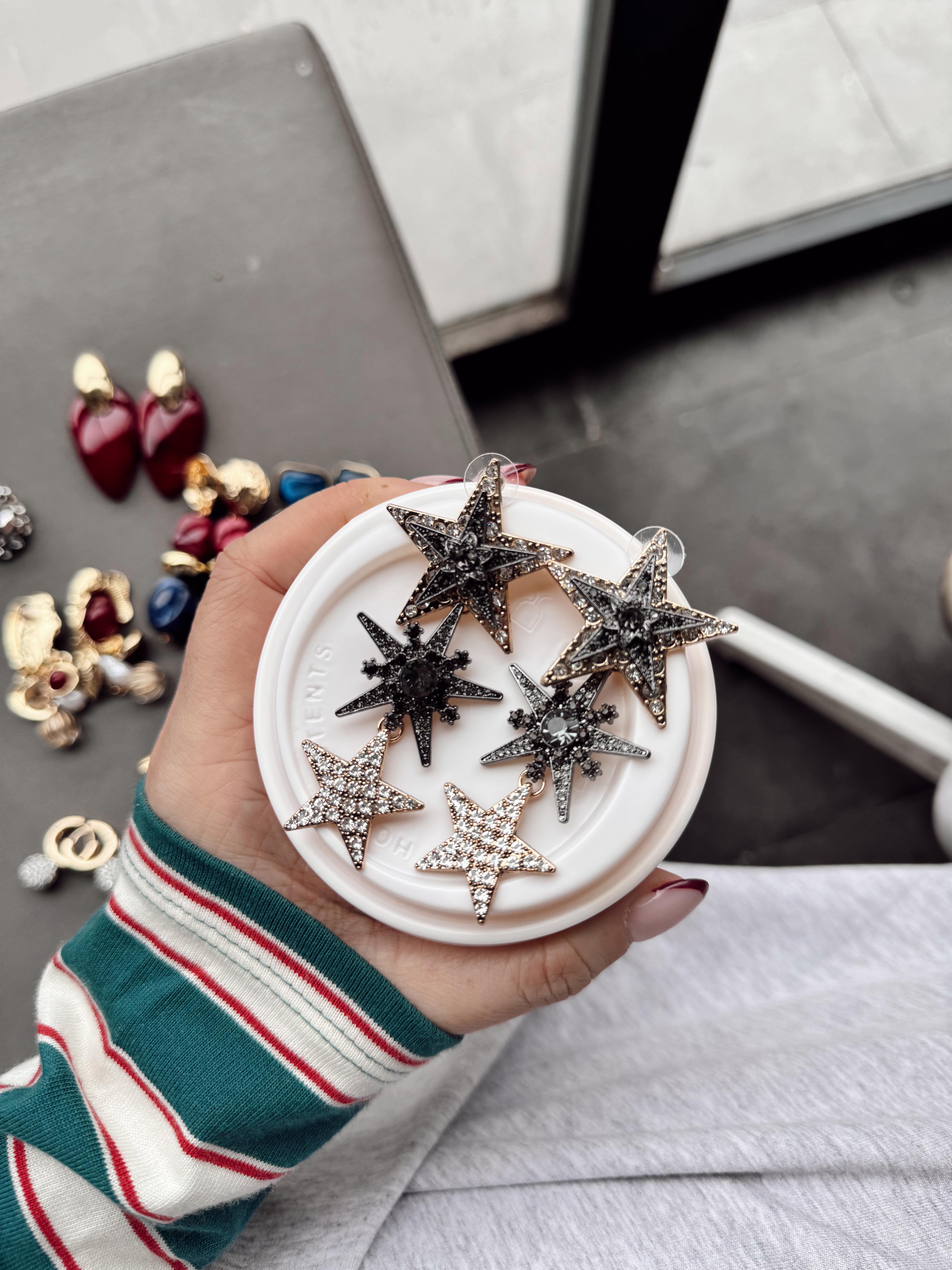 Üç yıldız detaylı ZARA küpe 