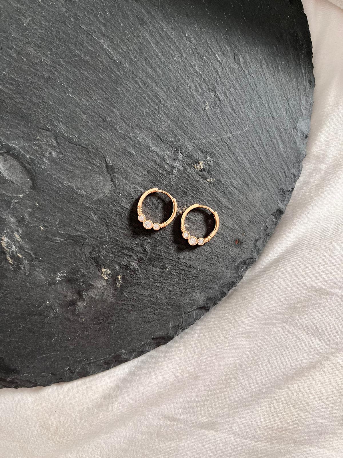 Üç Zircon Taş Halka Vip Küpe