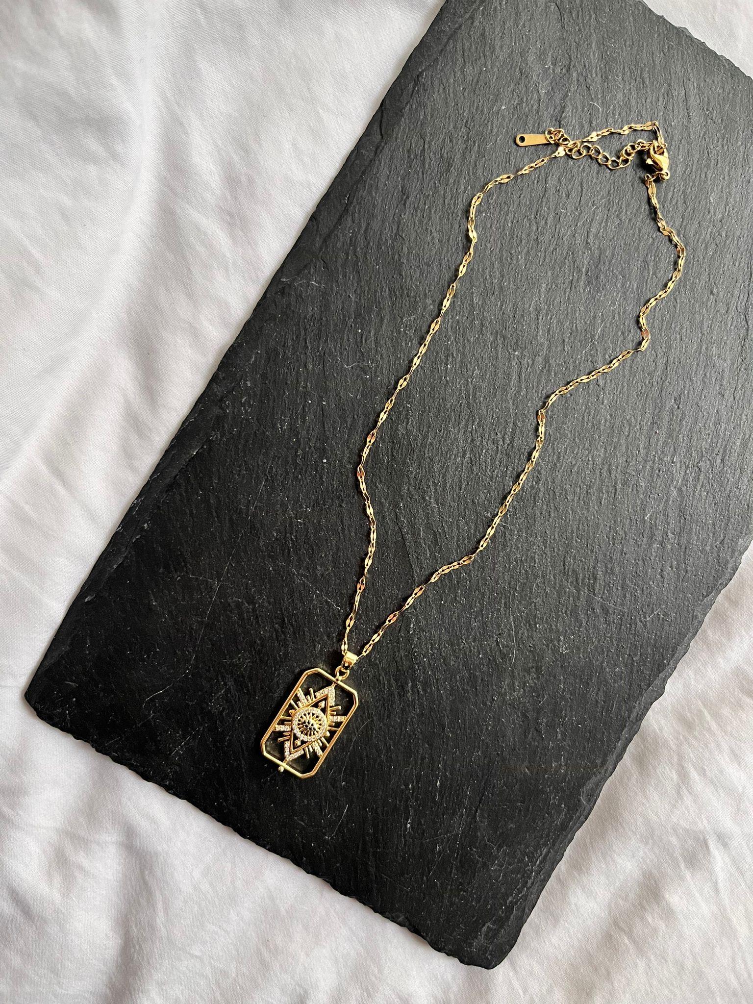 Vintage Uç Detaylı Kolye