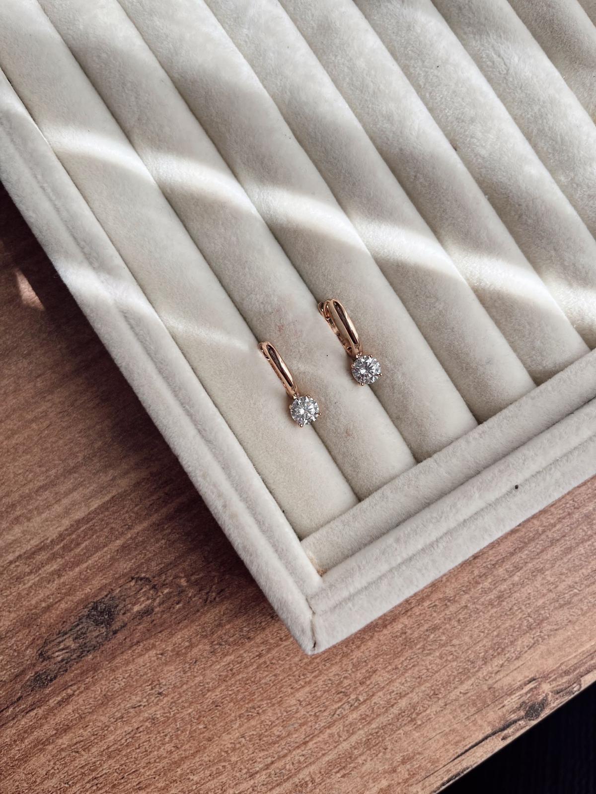 Yuvarlak Tek Taş Vip Küpe