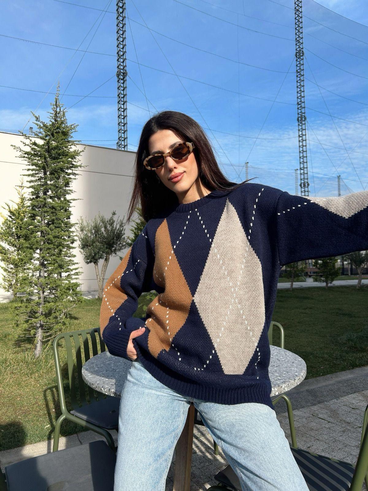  Kadın Bisiklet Yaka Lacivert Baklava Desenli  Kazak