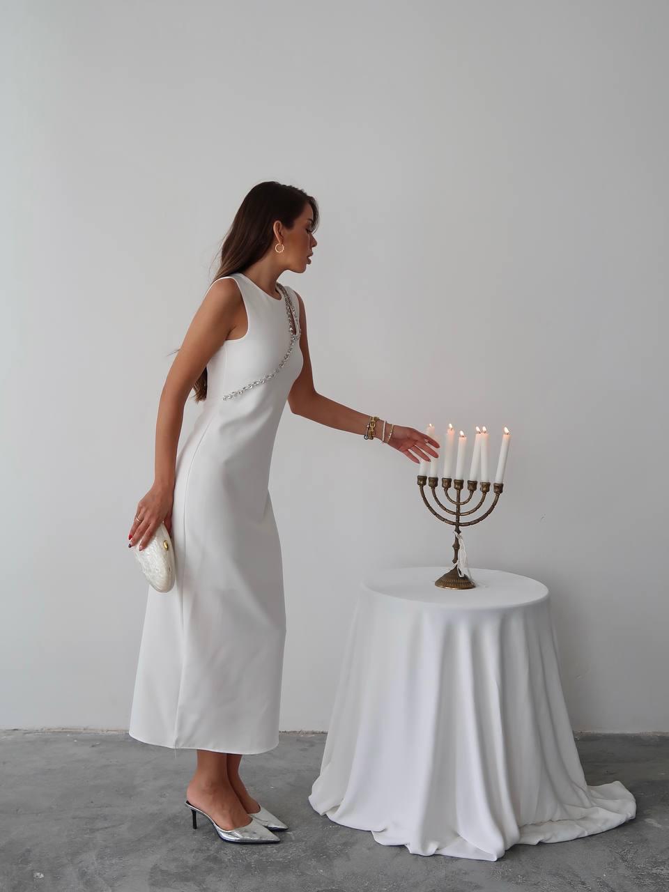 Mona Taş Detay Atlas Kumaş Uzun Elbise