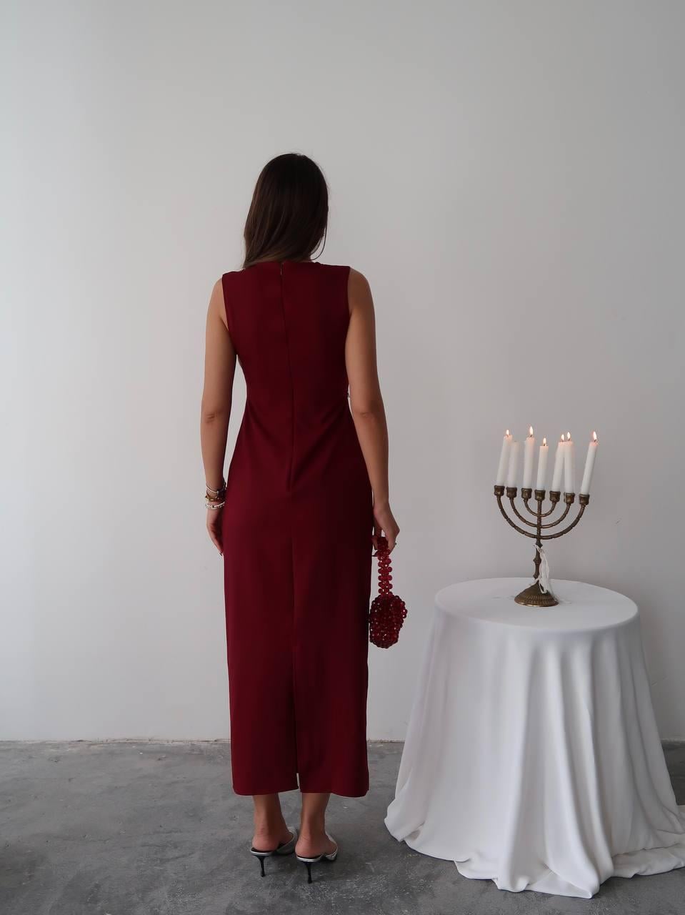 Mona Taş Detay Atlas Kumaş Uzun Elbise