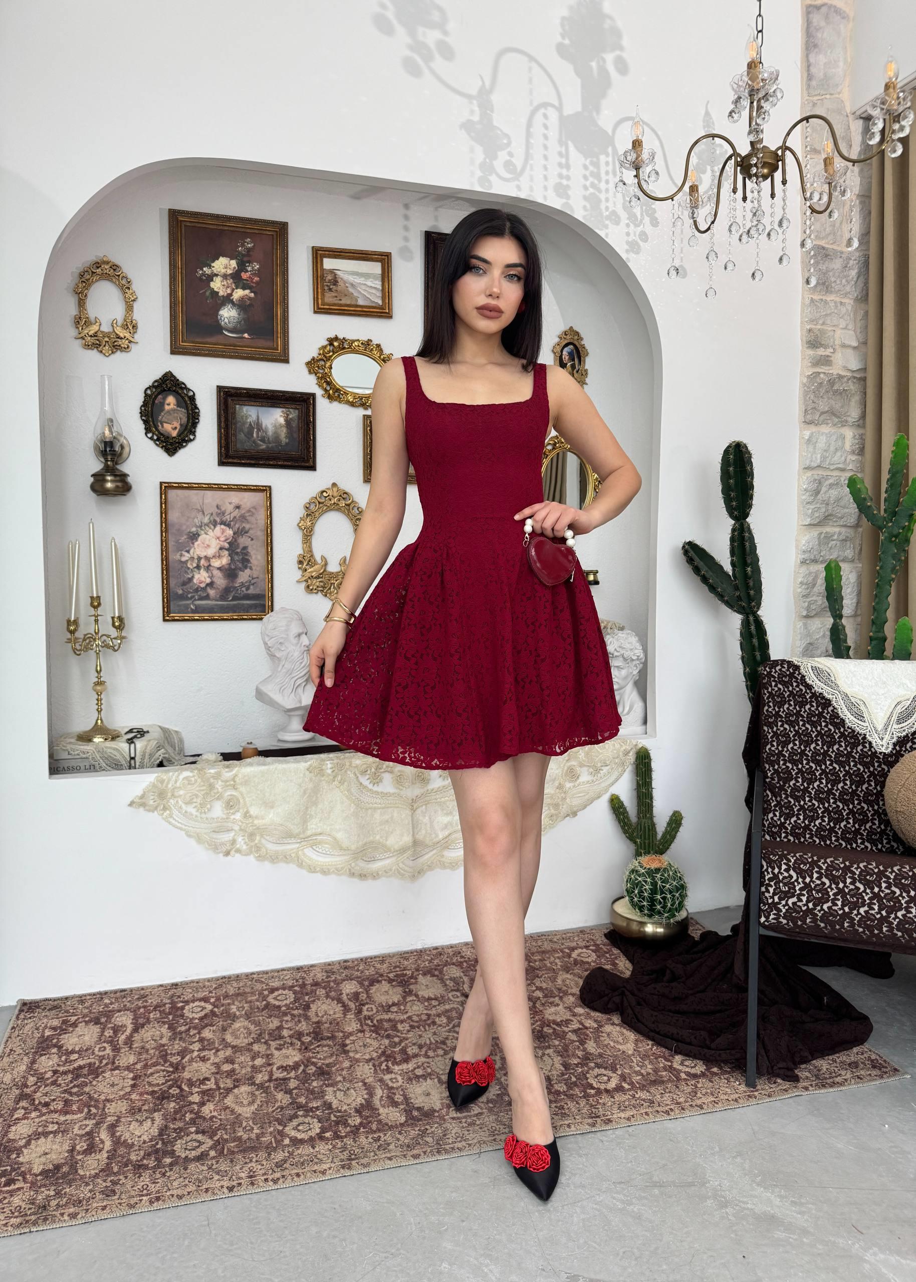 Mini Dantel Tasarım Queen Elbise