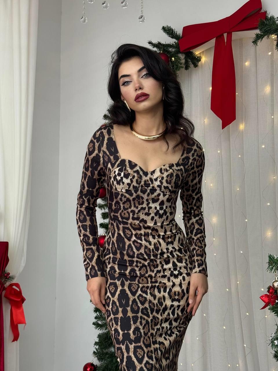 Kalp Yaka Uzun Leopar Elbise