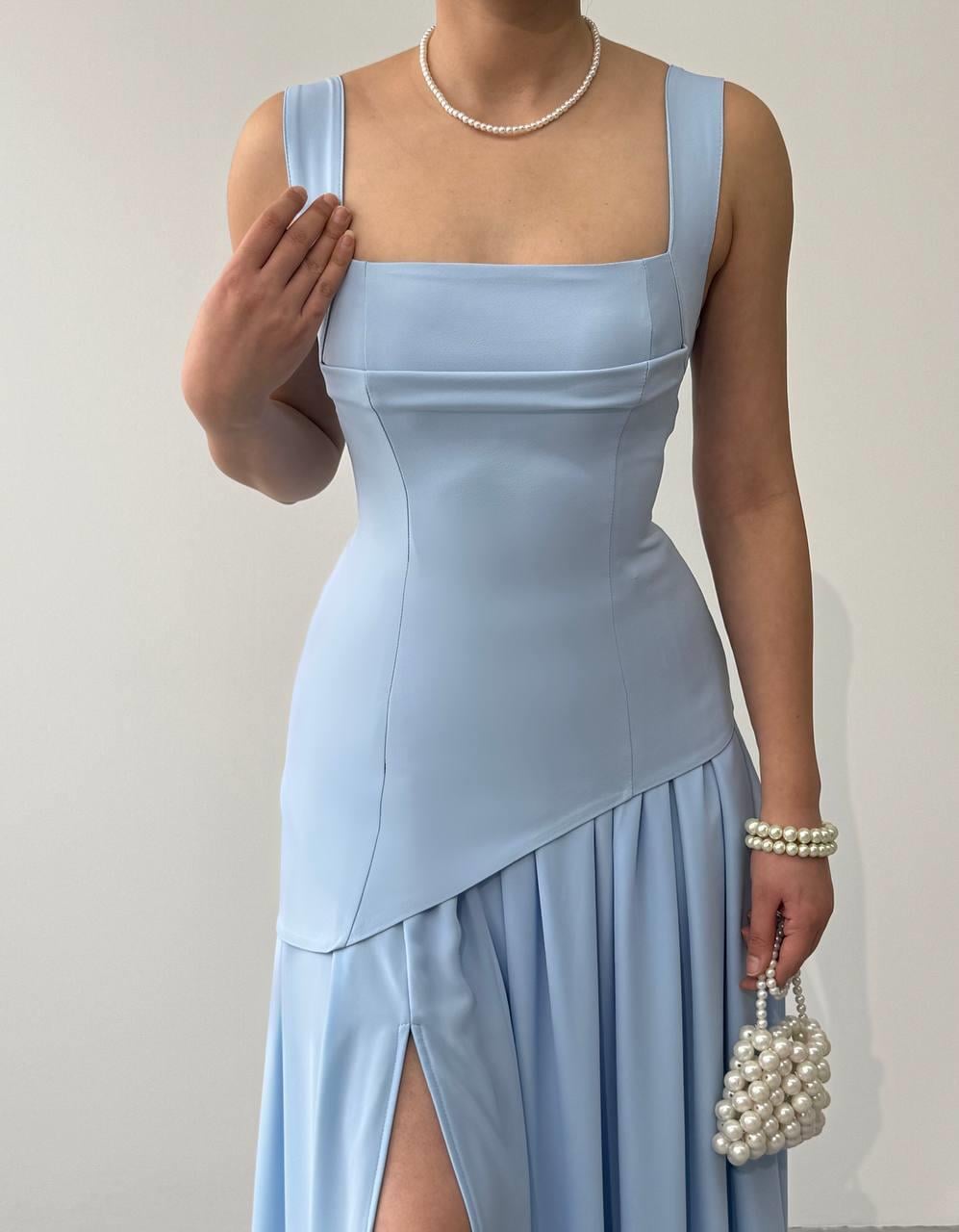 Hulos Yırtmaç Detaylı Atlas Şifon Elbise