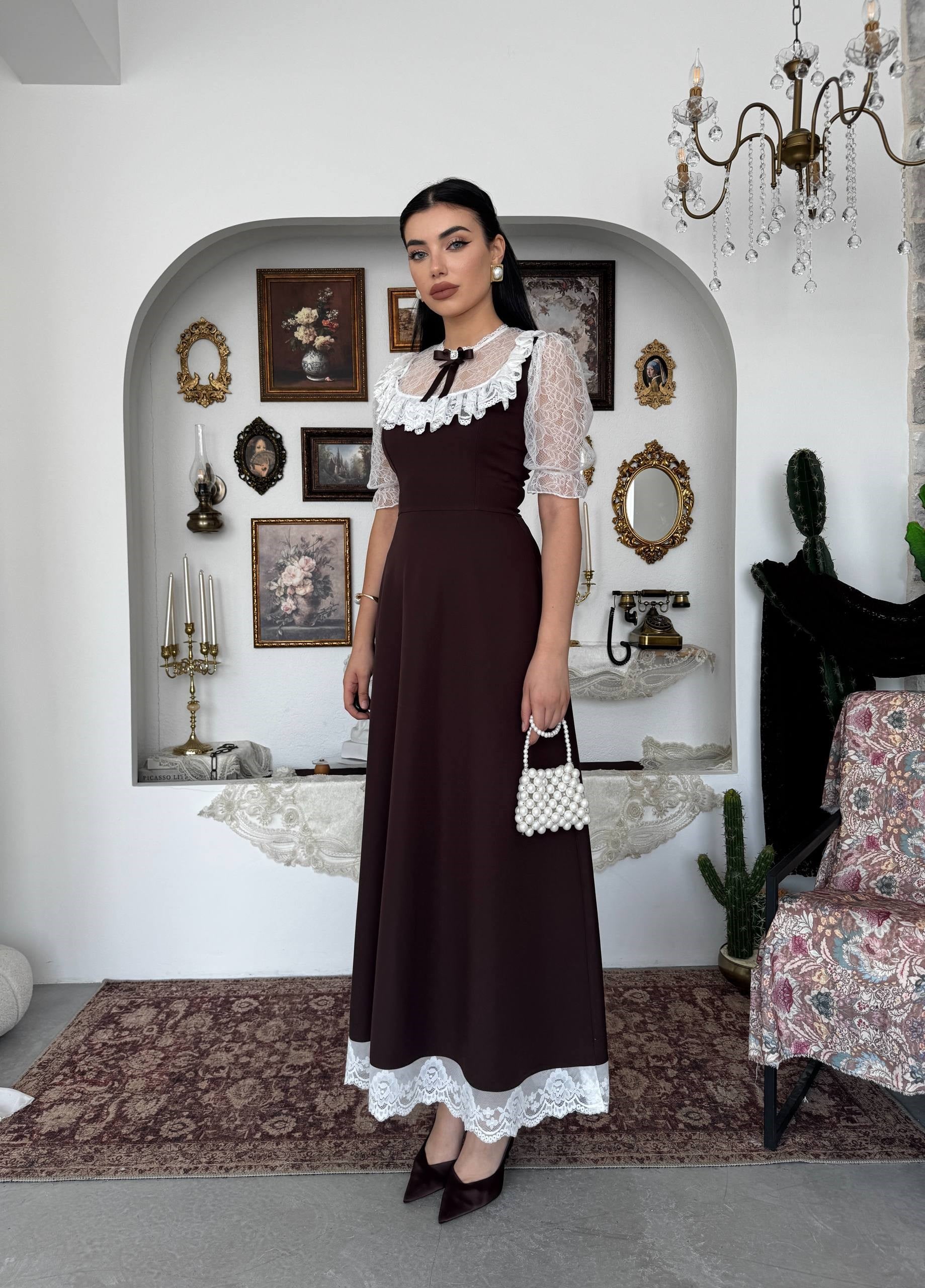 Esane Broş Detaylı Elbise