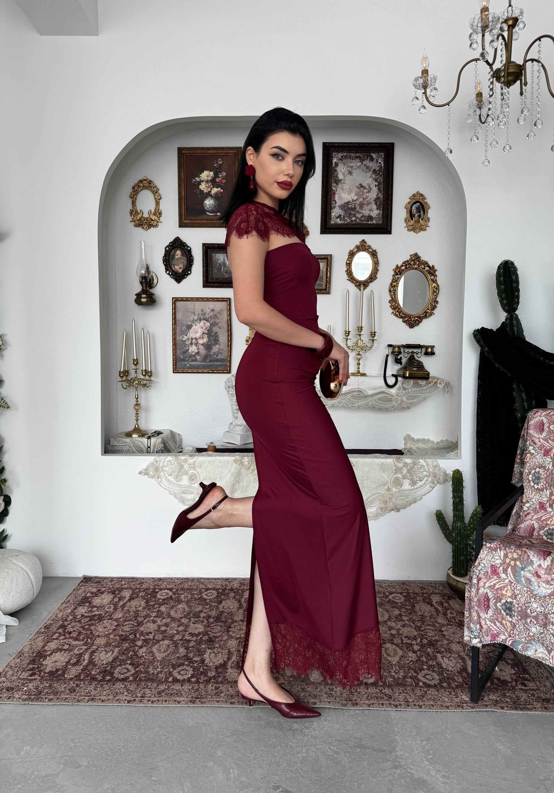 Jecan Omuz Pelerin Detaylı Elbise