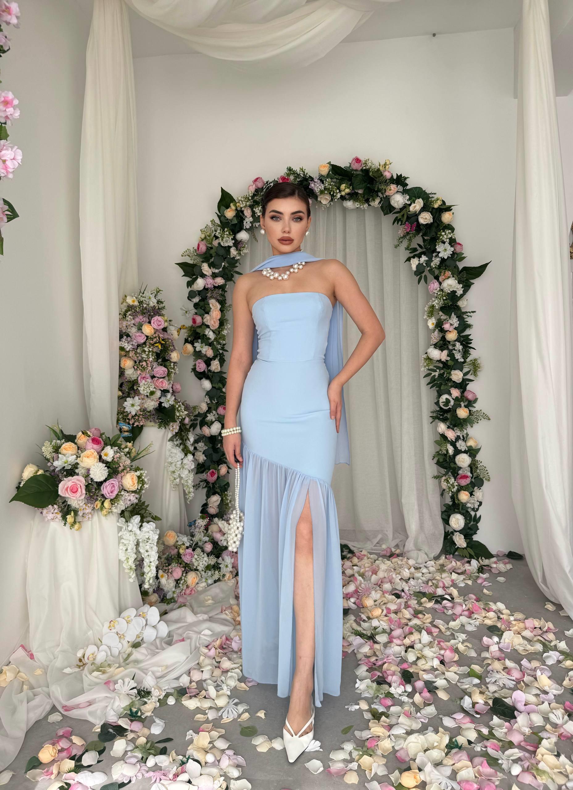 Manen Şal Detaylı Atlas Elbise