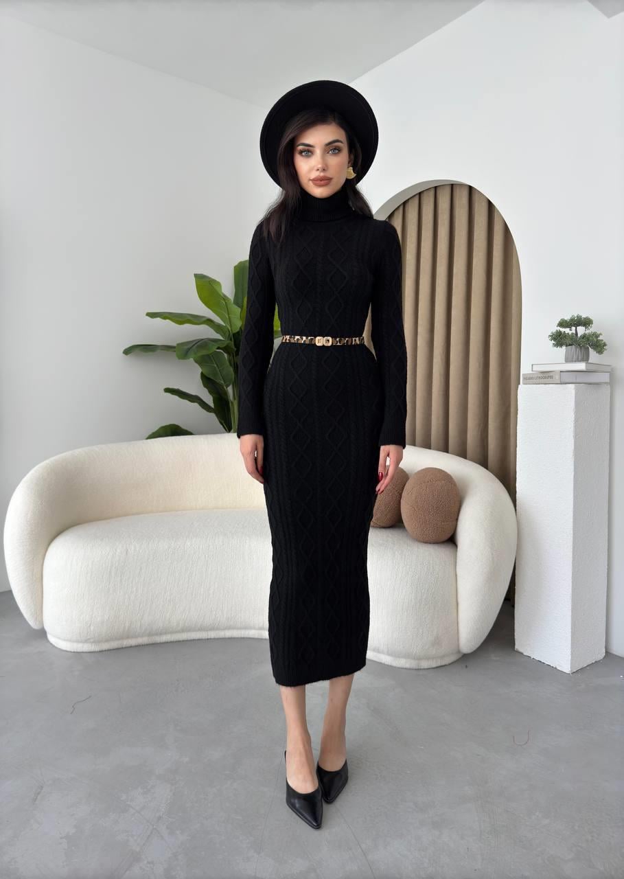 Boğazlı Uzun Triko Elbise