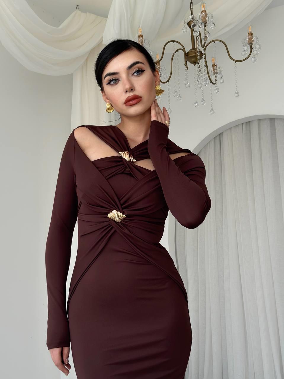 Dande Broş Detaylı Elbise