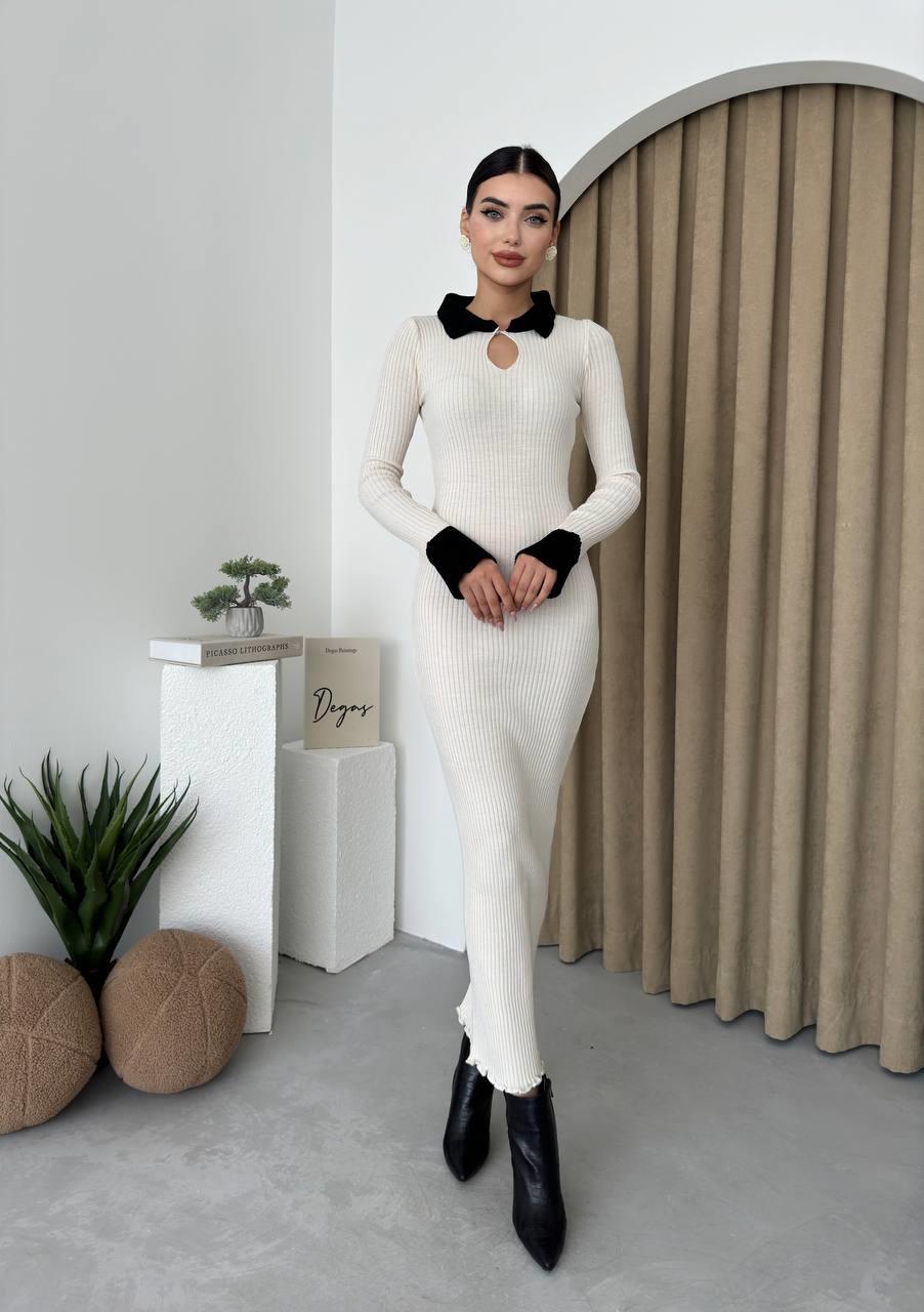 Damla Dekolte Yakalı Triko Elbise