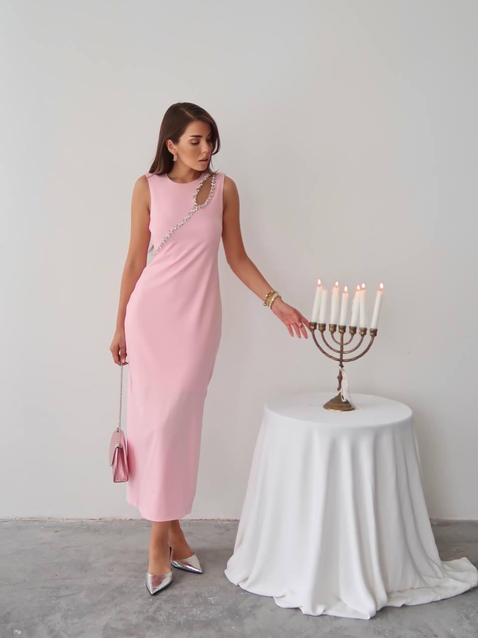 Mona Taş Detay Atlas Kumaş Uzun Elbise