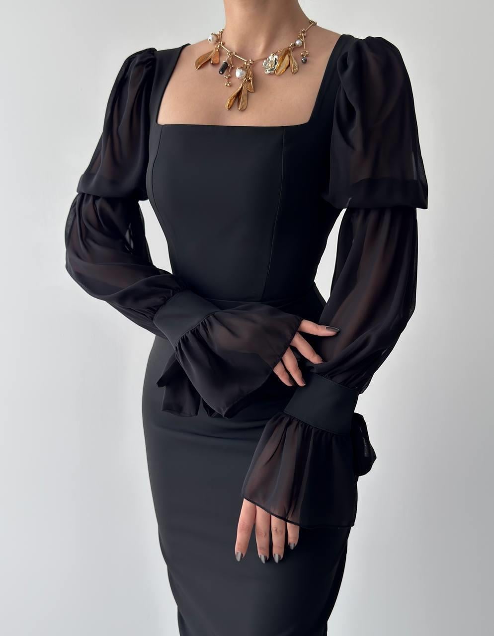 Hare Kolları Fırfır Detaylı Elbise