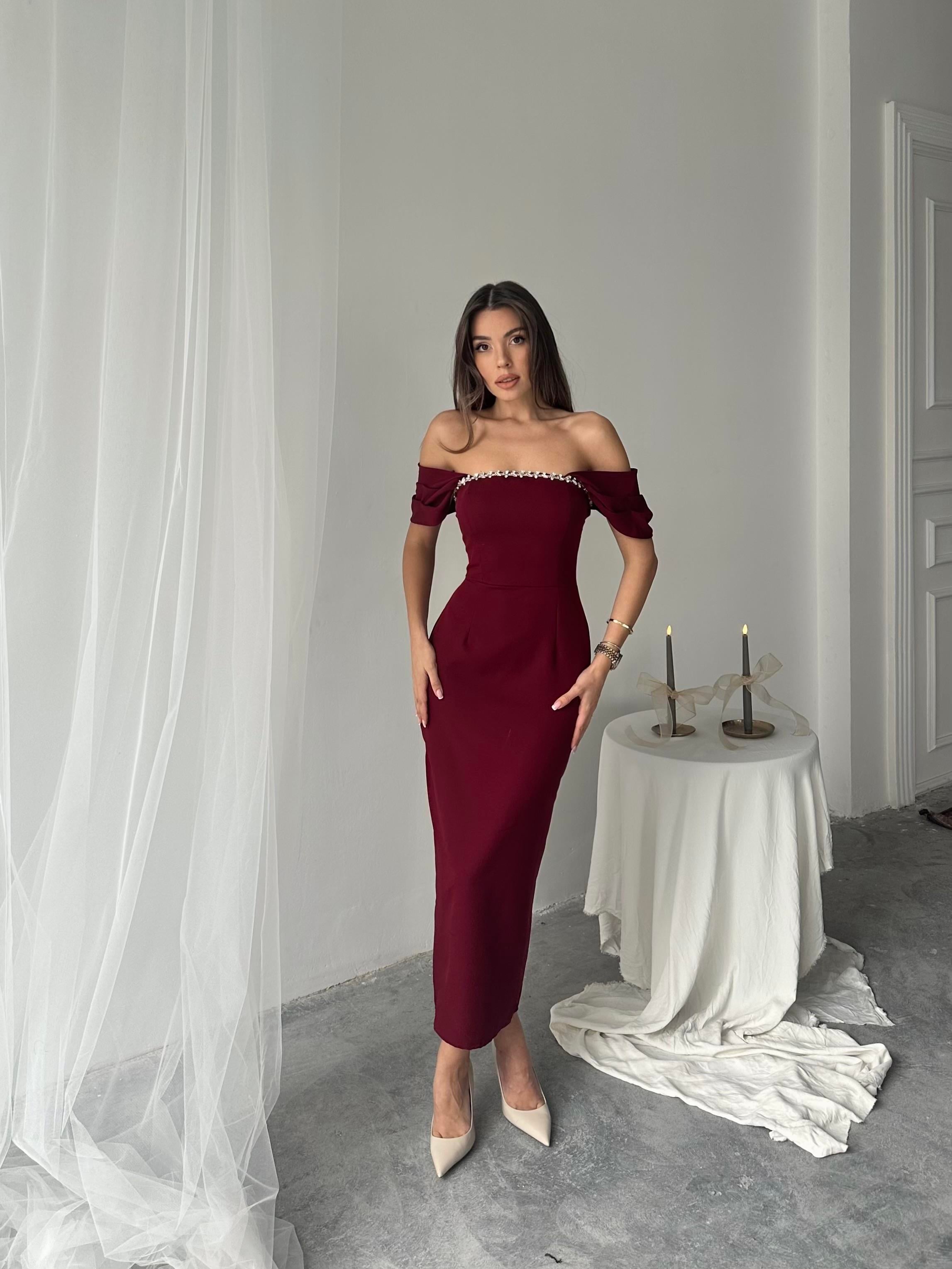 Elenor Uzun Atlas Elbise