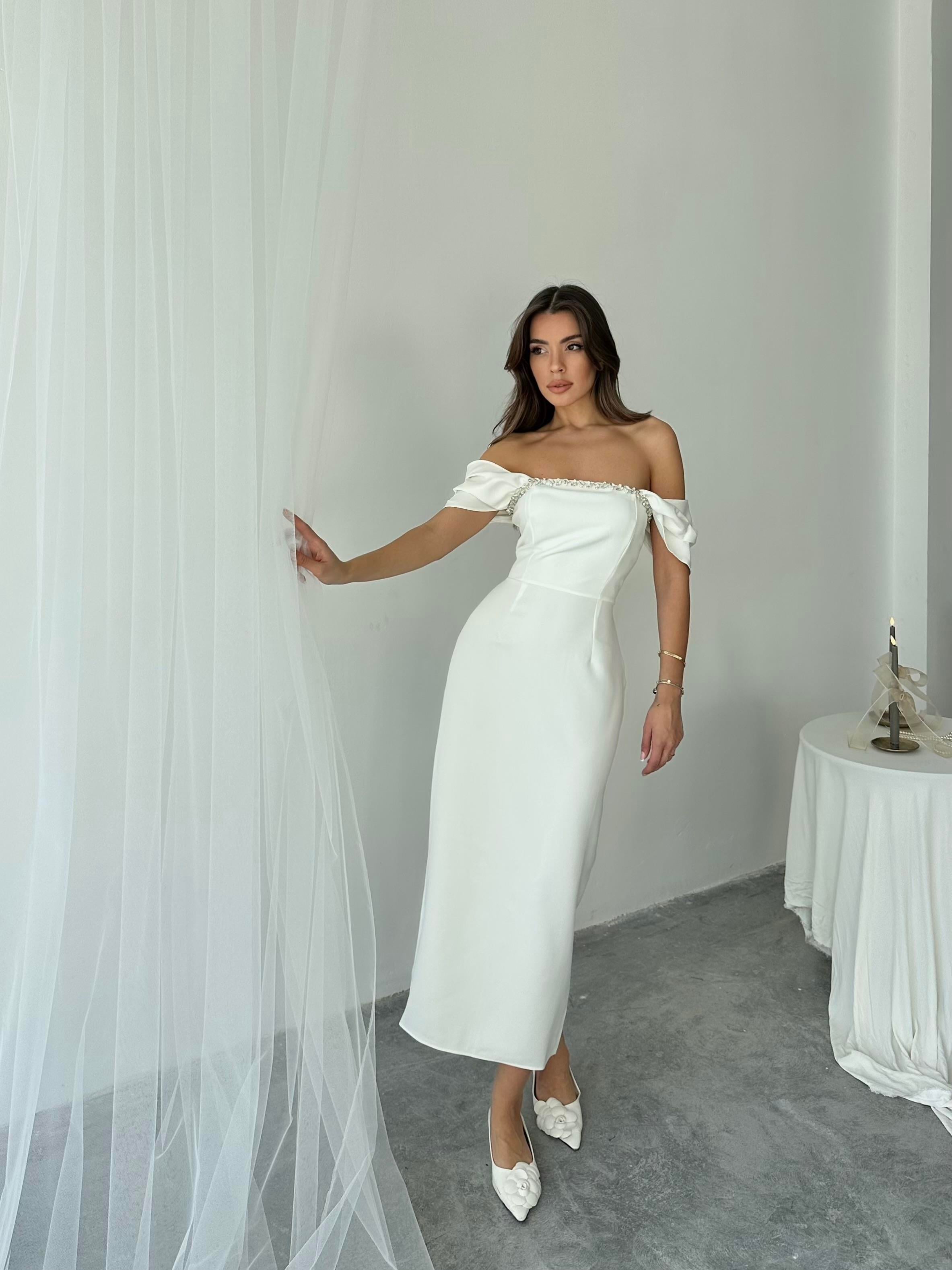 Elenor Uzun Atlas Elbise