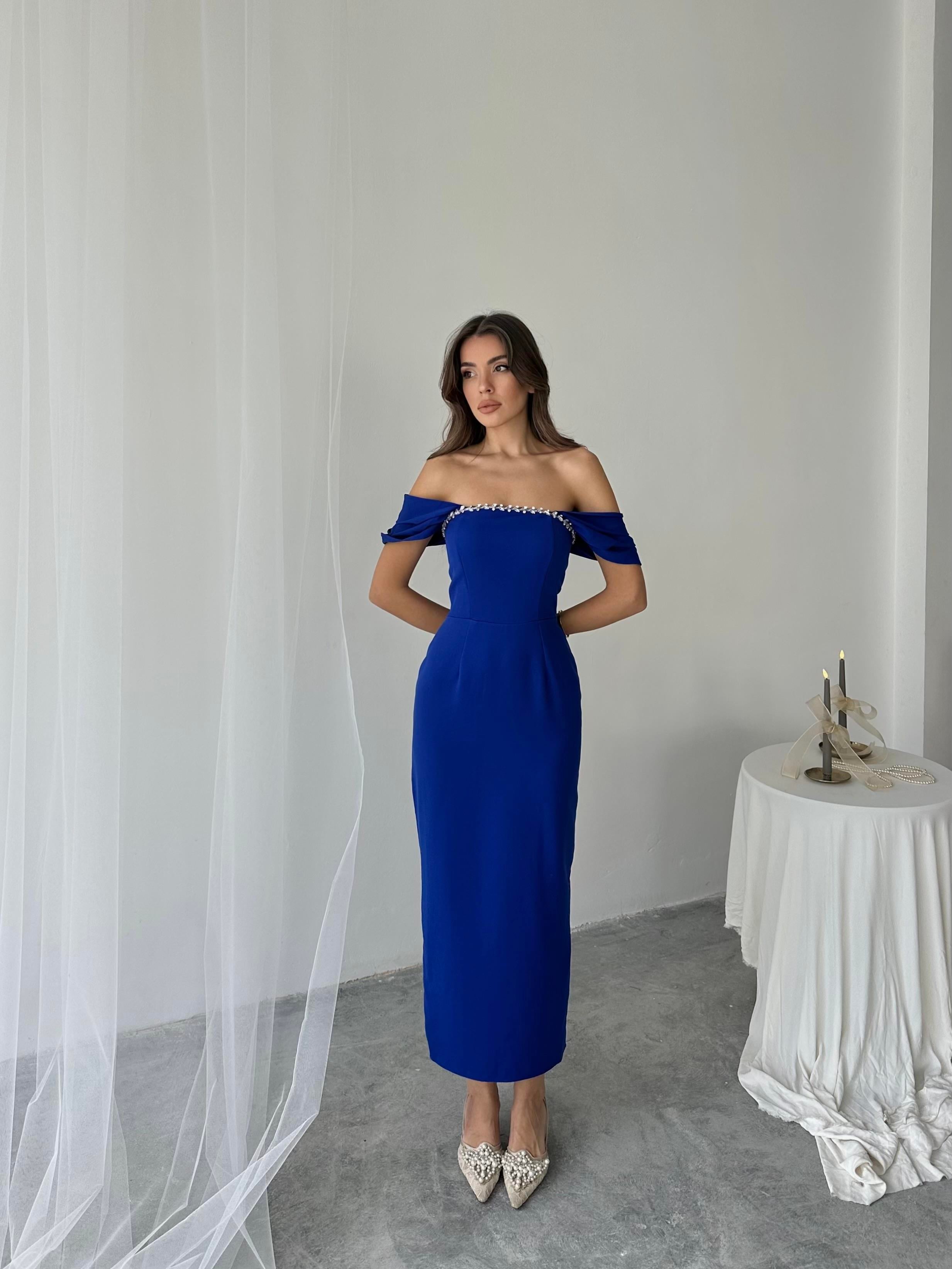 Elenor Uzun Atlas Elbise