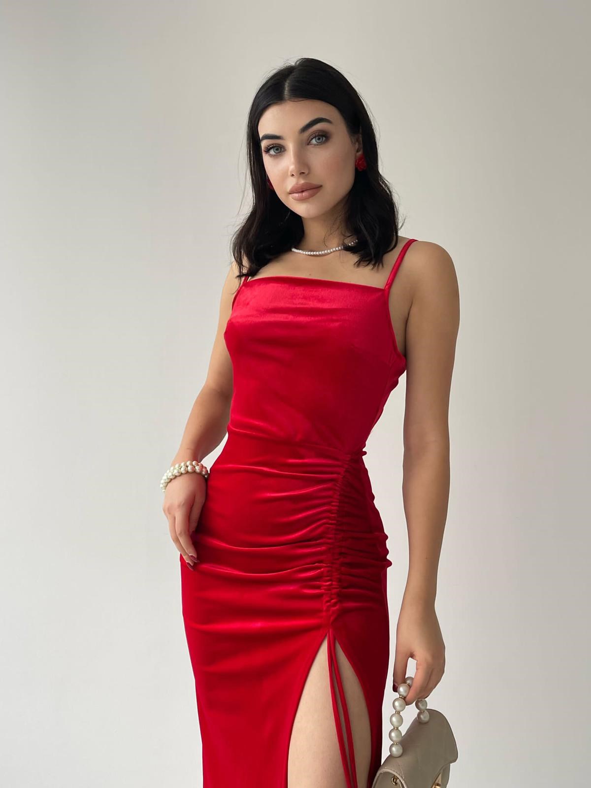 Kadife Yırtmaçlı Elbise 