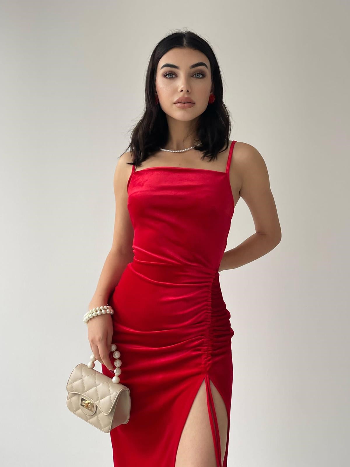 Kadife Yırtmaçlı Elbise 