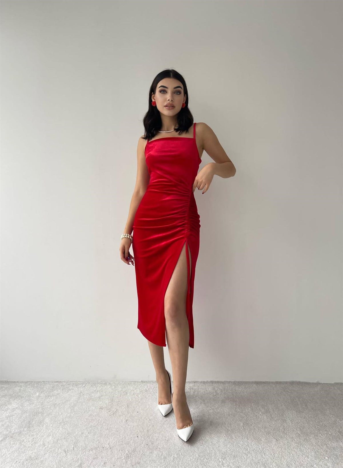 Kadife Yırtmaçlı Elbise 