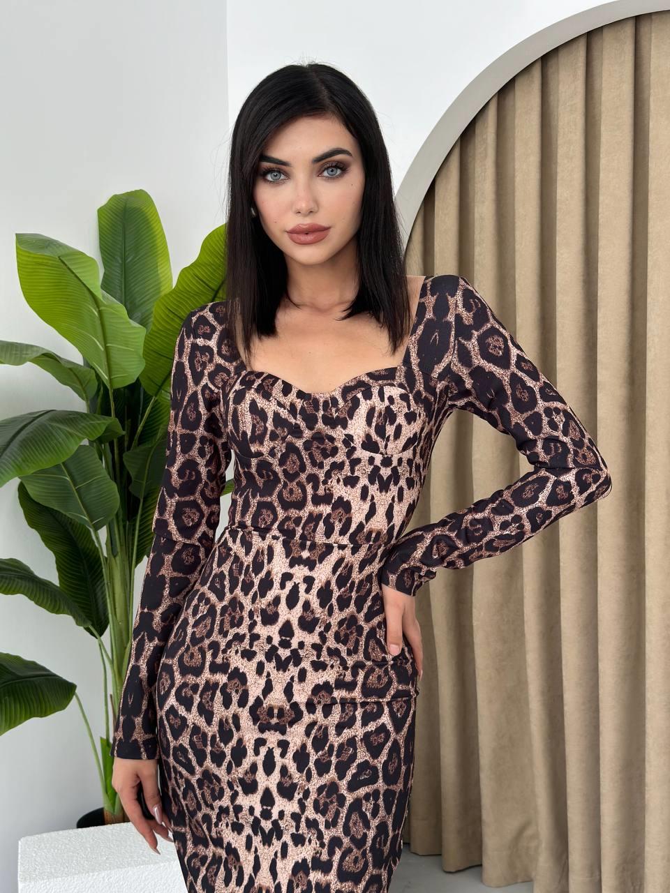 Kalp Yaka Uzun Leopar Elbise