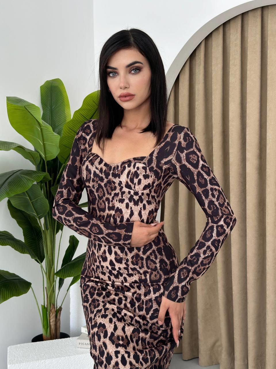 Kalp Yaka Uzun Leopar Elbise