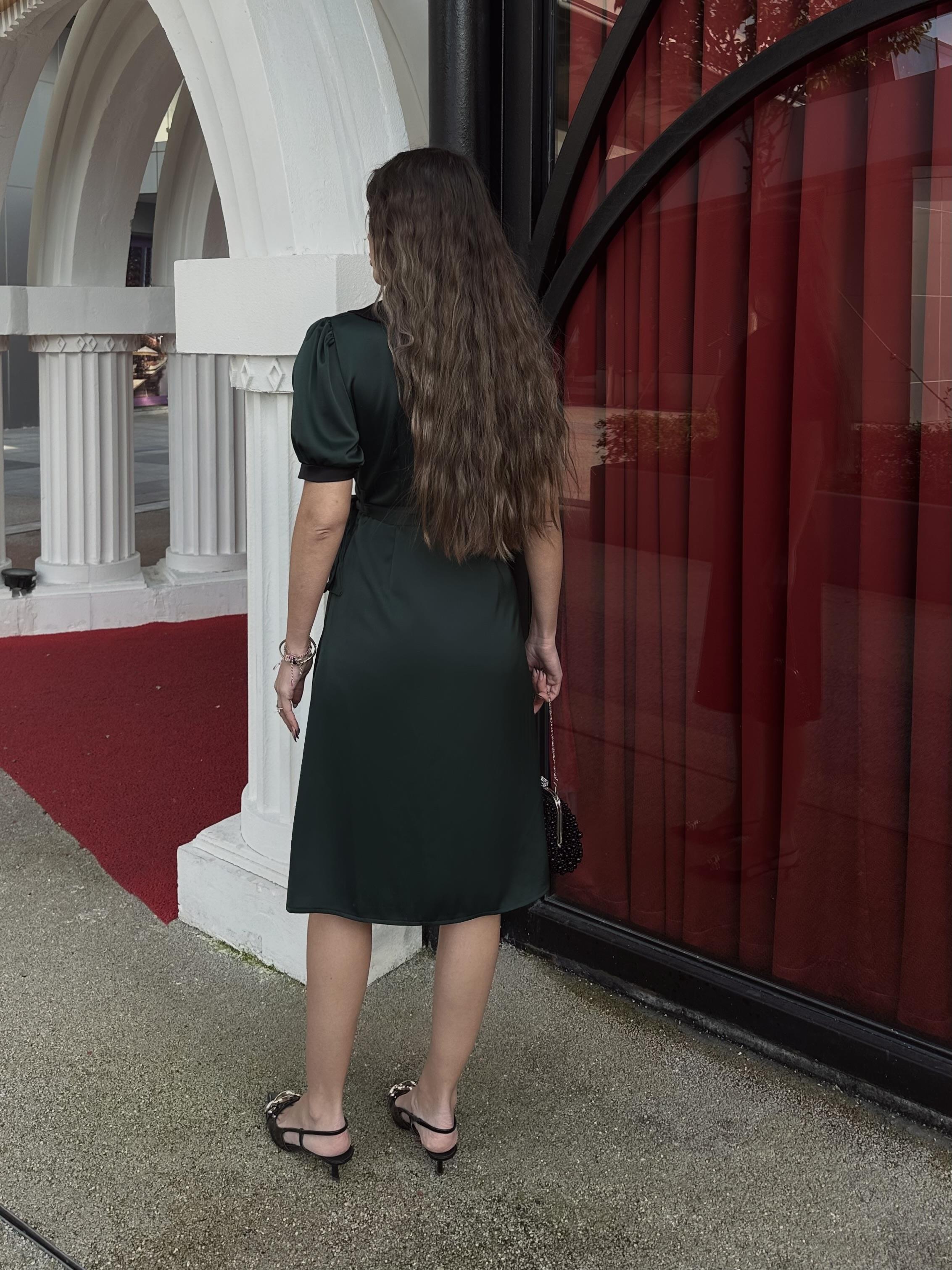 Maya Saten Bebe Yaka Düğmeli Midi Elbise
