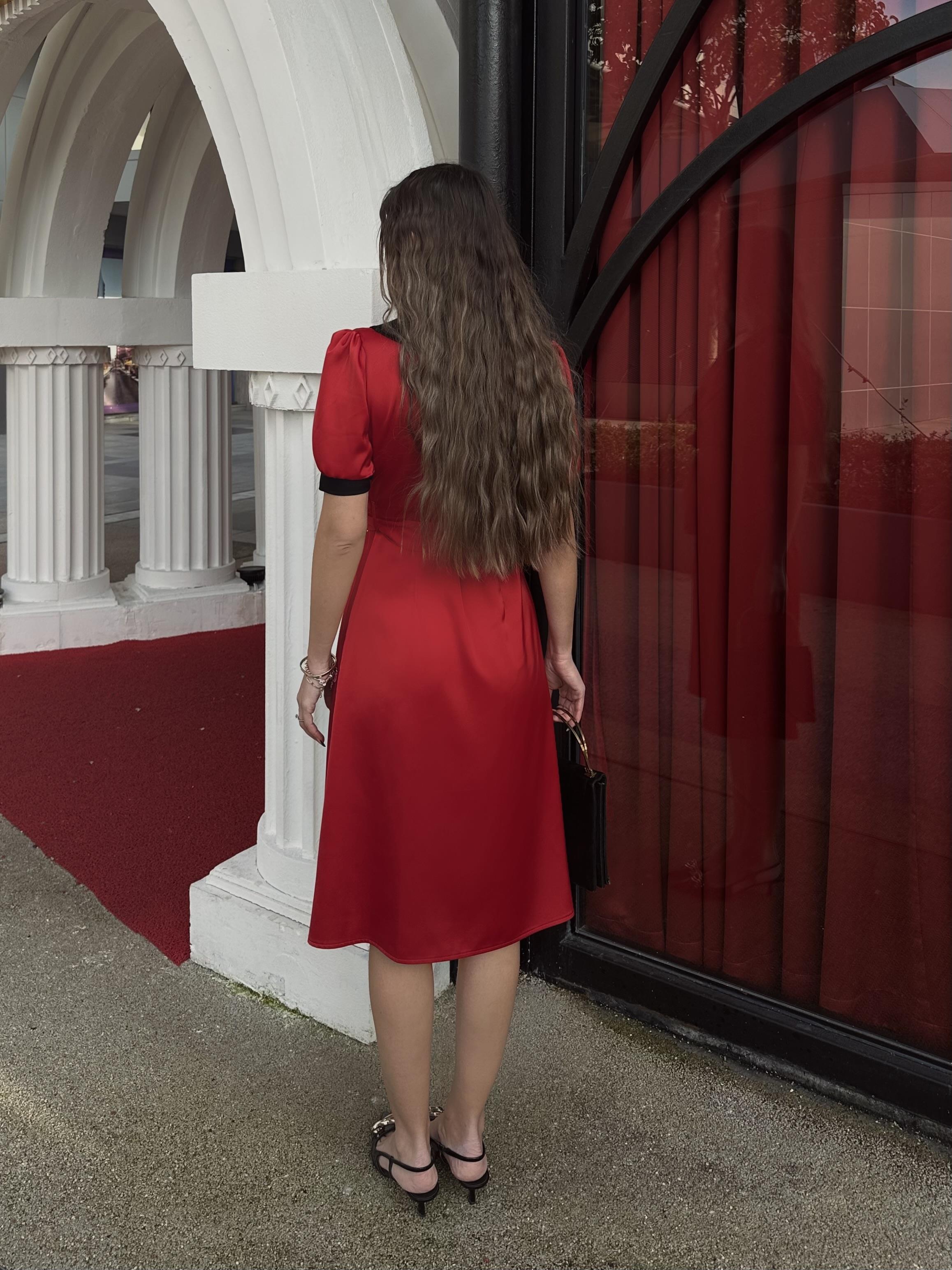 Maya Saten Bebe Yaka Düğmeli Midi Elbise