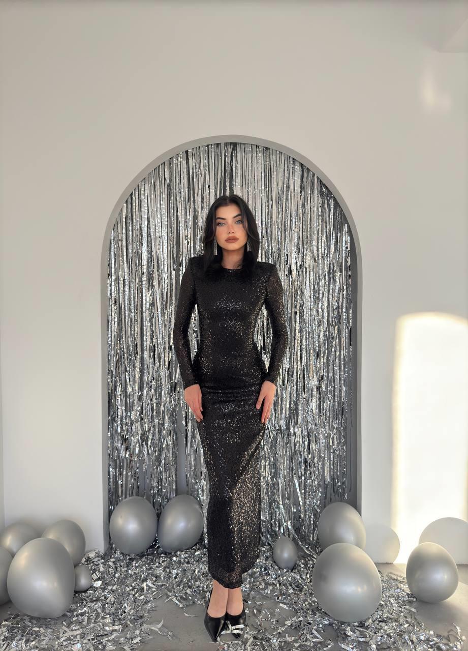 Payet Sırt Dekolteli Uzun Elbise