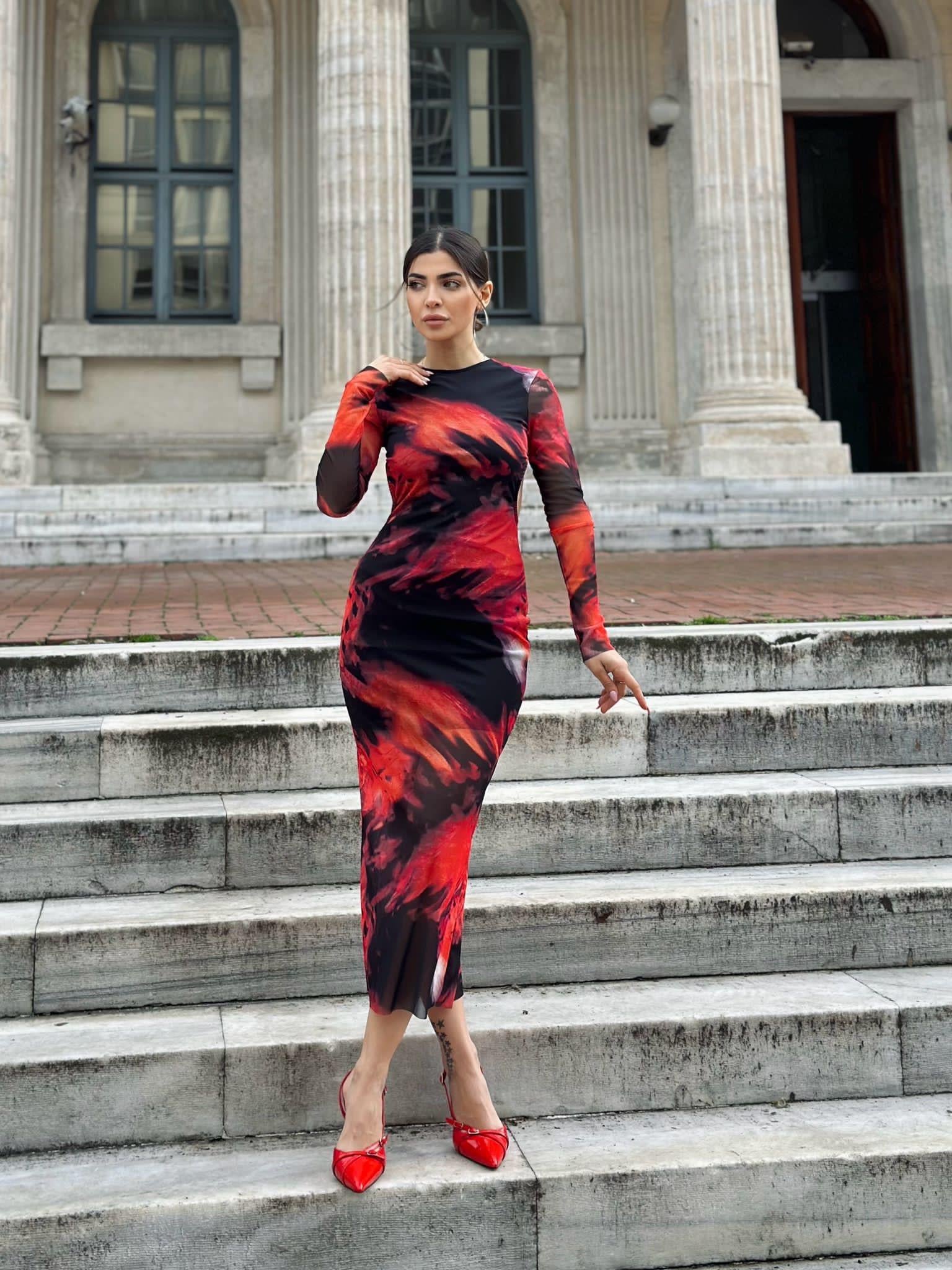 Velvet Midi Sırt Dekolteli Kırmızı Elbise 